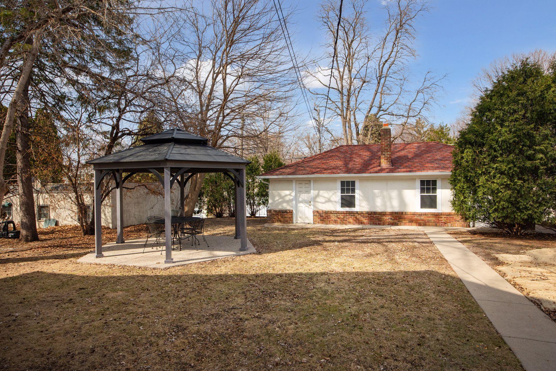 Saint Paul, Minnesota, 55105, United States, 5 Bedrooms Bedrooms, ,3 BathroomsBathrooms,Residential,For Sale,1767572