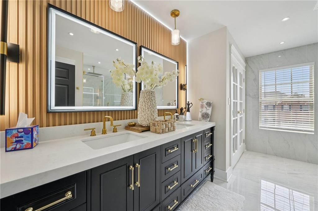 Flowery Branch, Georgia, 30542, United States, 5 Bedrooms Bedrooms, ,4 BathroomsBathrooms,Residential,For Sale,2035755