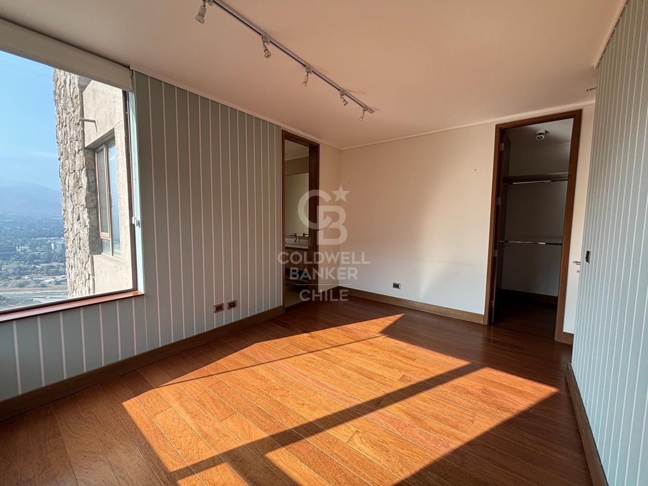 Vitacura, Chile, 4 Bedrooms Bedrooms, ,5 BathroomsBathrooms,Residential,For Sale,1837015