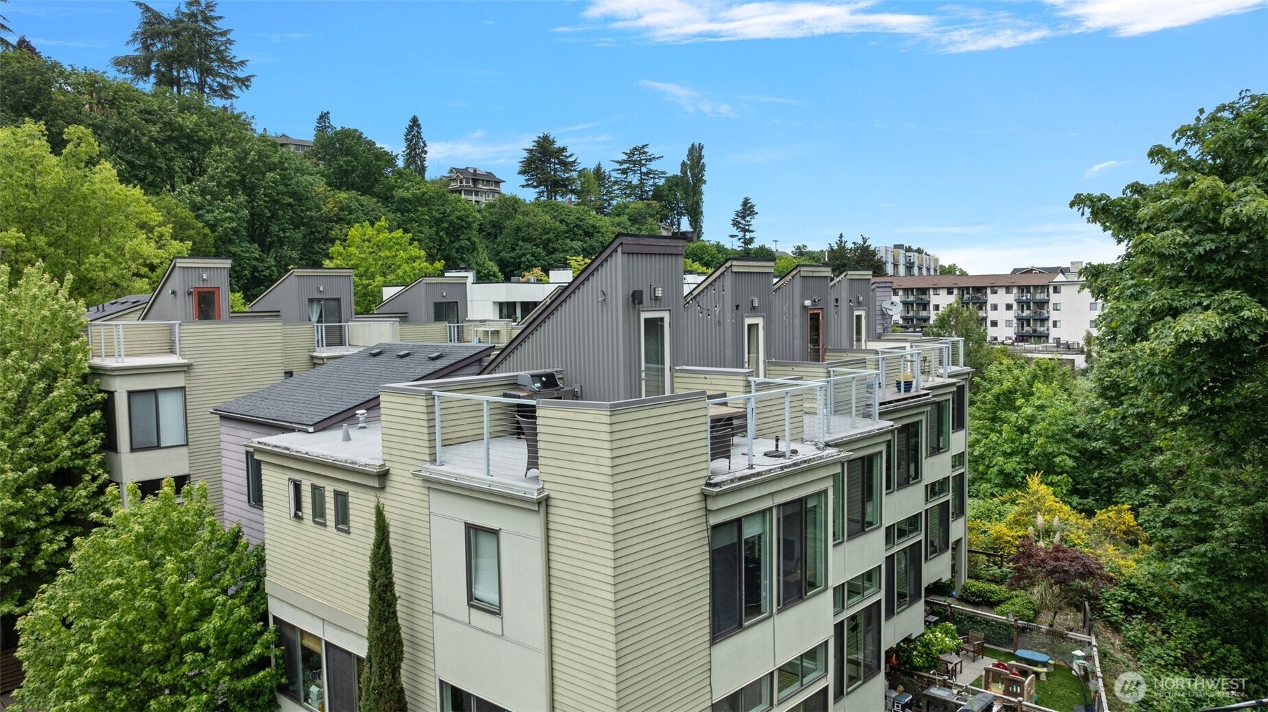 Seattle, Washington, 98109, United States, 3 Bedrooms Bedrooms, ,4 BathroomsBathrooms,Residential,For Sale,1851882