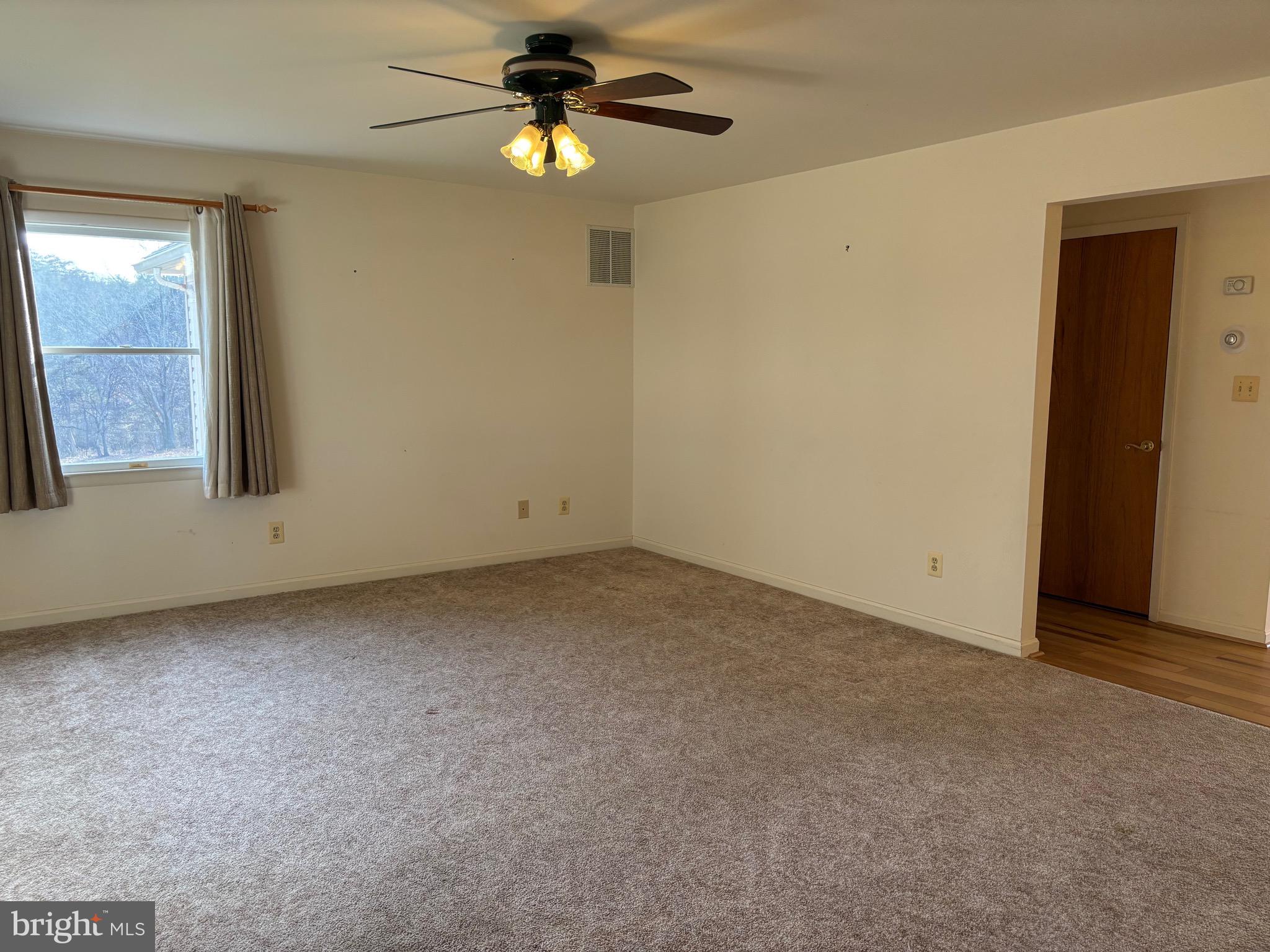 Culpeper, Virginia, 22701, United States, 3 Bedrooms Bedrooms, ,4 BathroomsBathrooms,Residential,For Sale,2005775