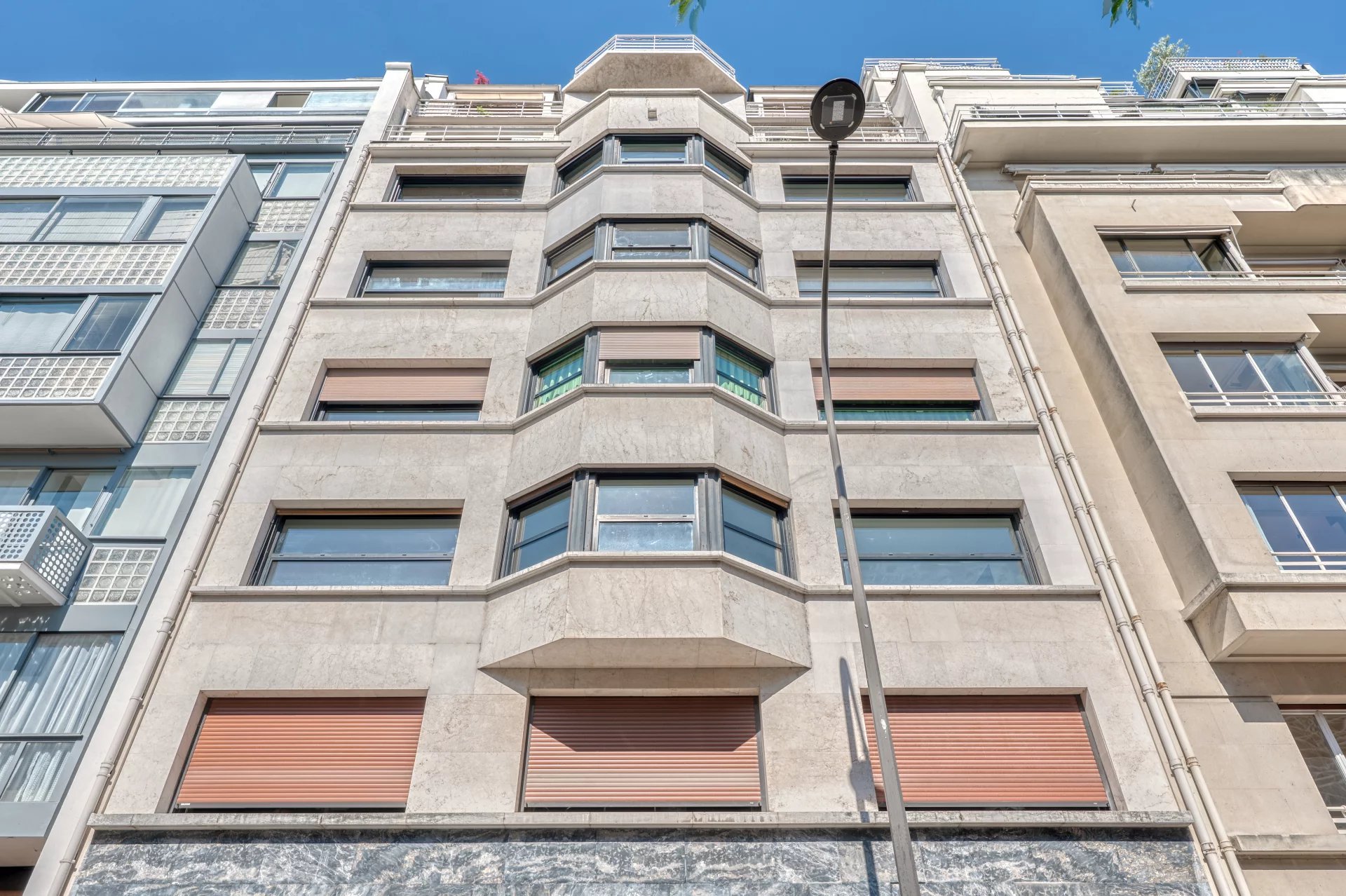 Paris 16th, Île-de-France, 75016, FR, 2 Bedrooms Bedrooms, ,3 BathroomsBathrooms,Residential,For Sale,1837594