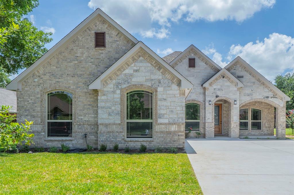 Duncanville, Texas, 75137, United States, 4 Bedrooms Bedrooms, ,3 BathroomsBathrooms,Residential,For Sale,1984121