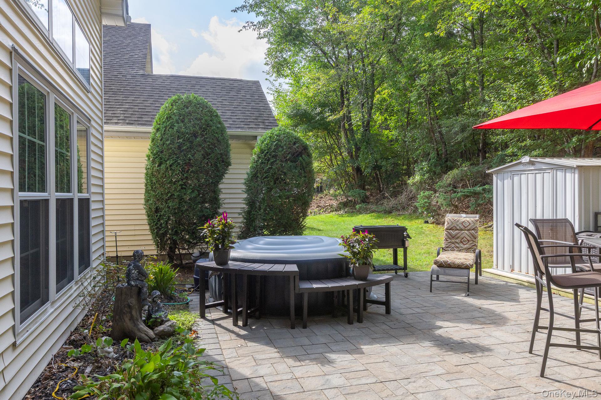 Middle Island, New York, 11953, United States, 3 Bedrooms Bedrooms, ,3 BathroomsBathrooms,Residential,For Sale,1932186
