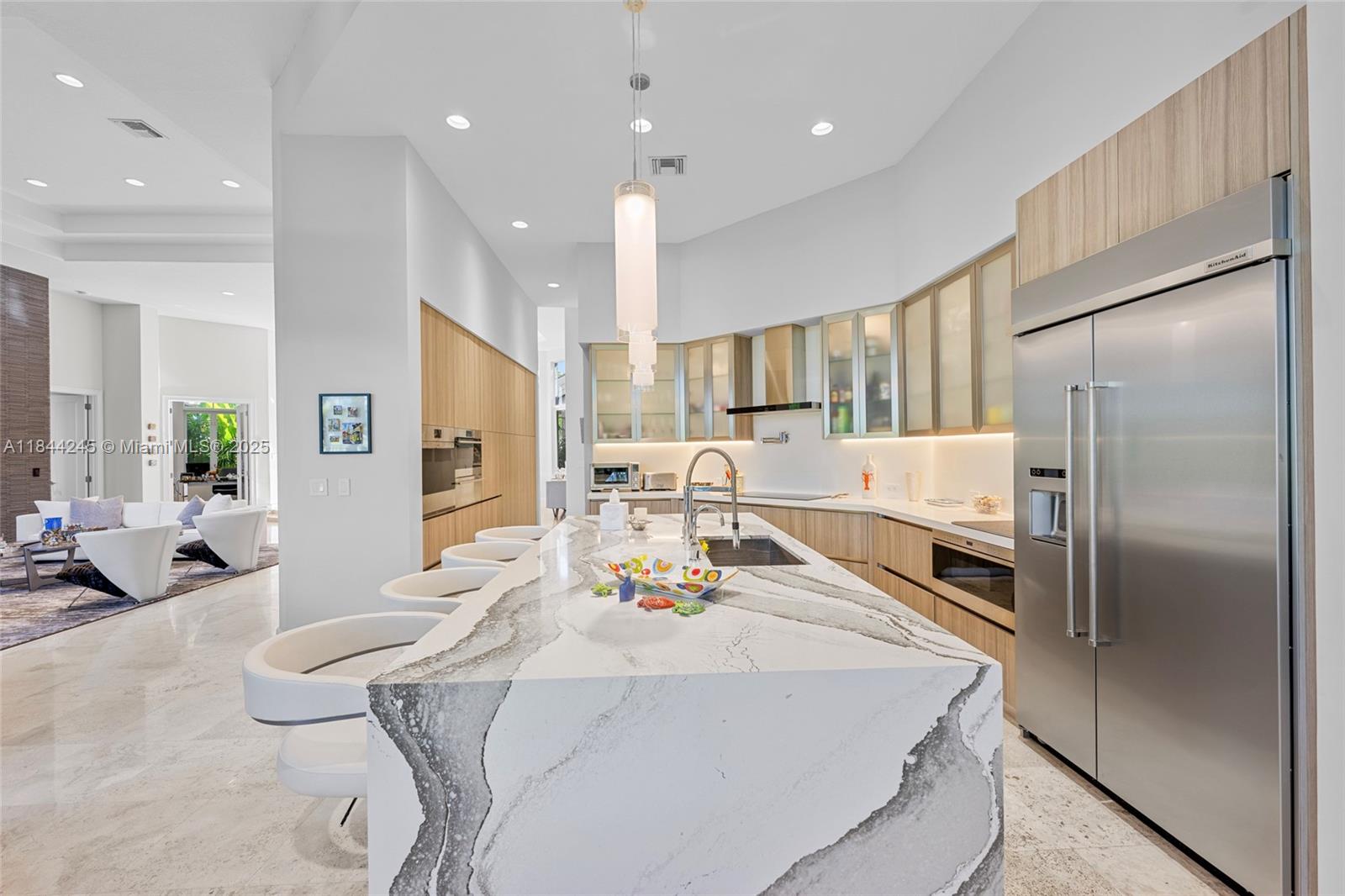 Weston, Florida, 33327, United States, 5 Bedrooms Bedrooms, ,4 BathroomsBathrooms,Residential,For Sale,1901974