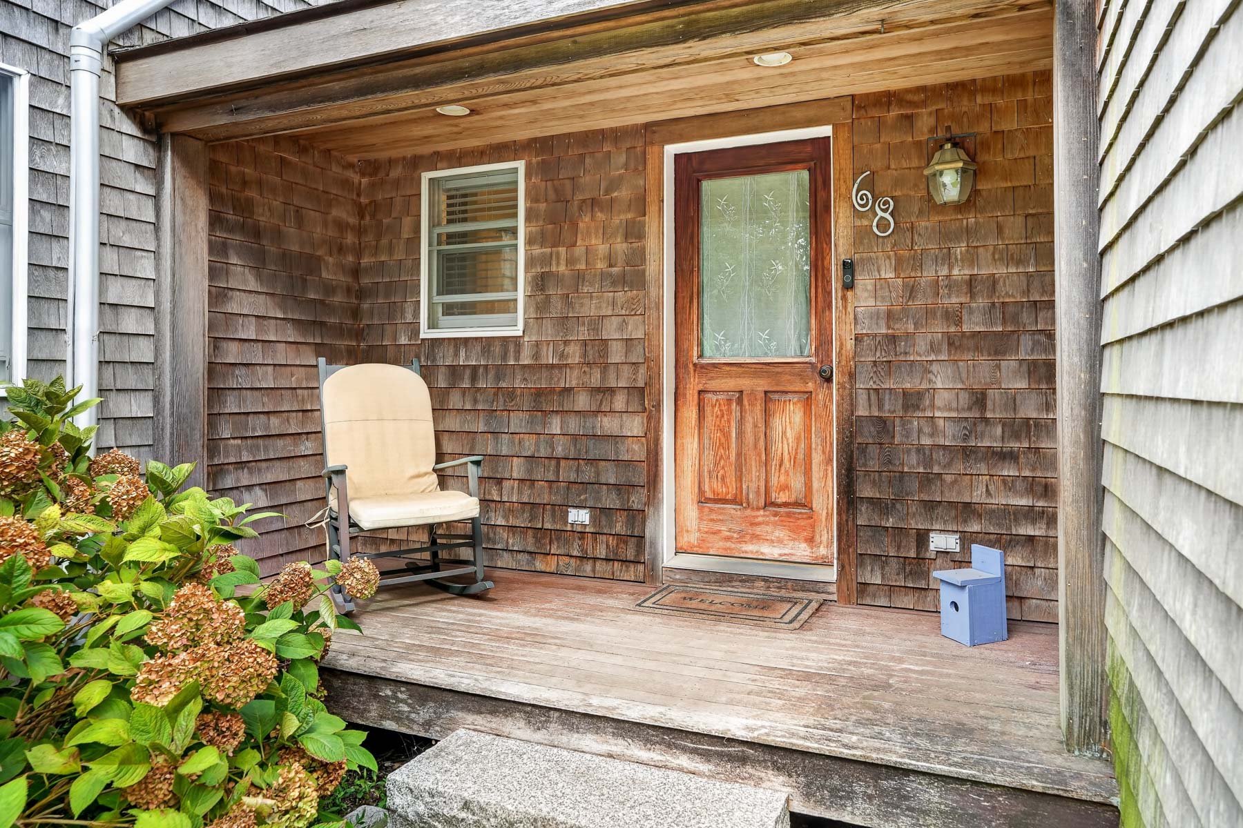  Expanded Cape-Style Home in Oak Bluffs - 物件實景