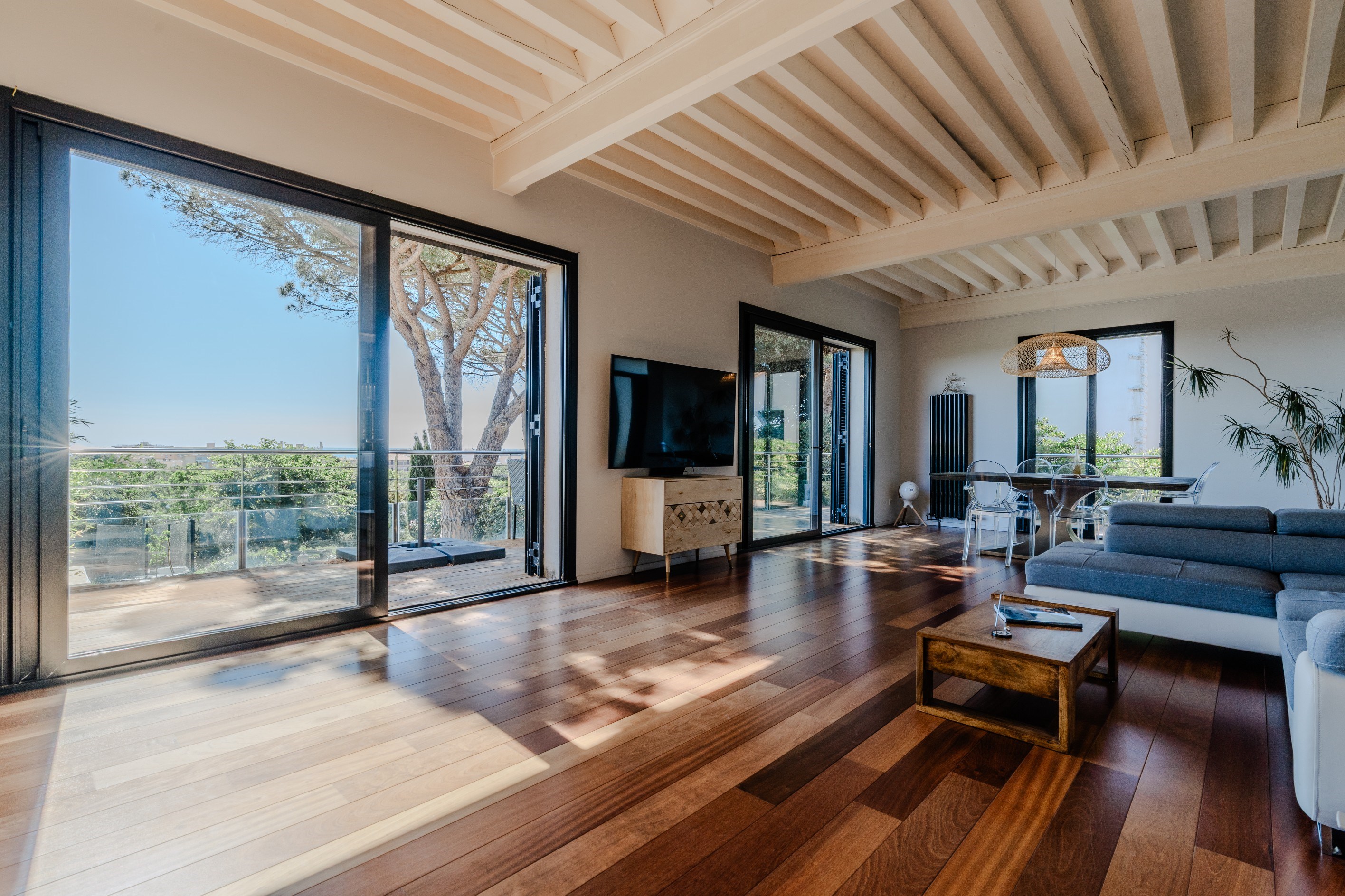  Beautiful sea-view property with swimming pool and tree-lined Garden - 物件實景