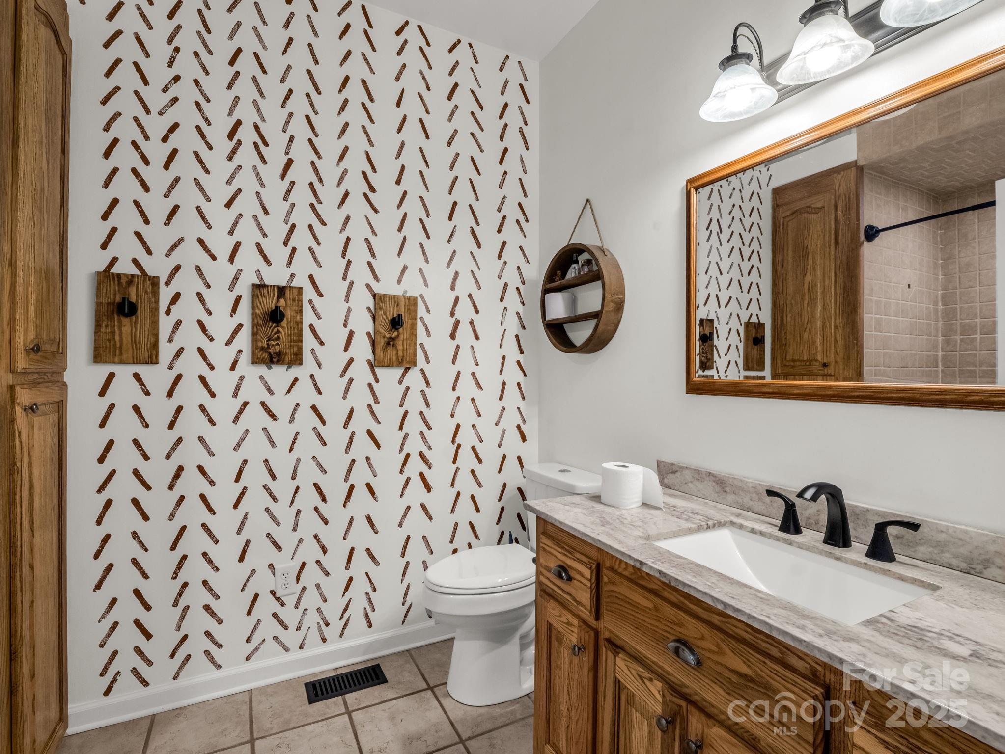 Shelby, North Carolina, 28152, United States, 3 Bedrooms Bedrooms, ,2 BathroomsBathrooms,Residential,For Sale,1969523