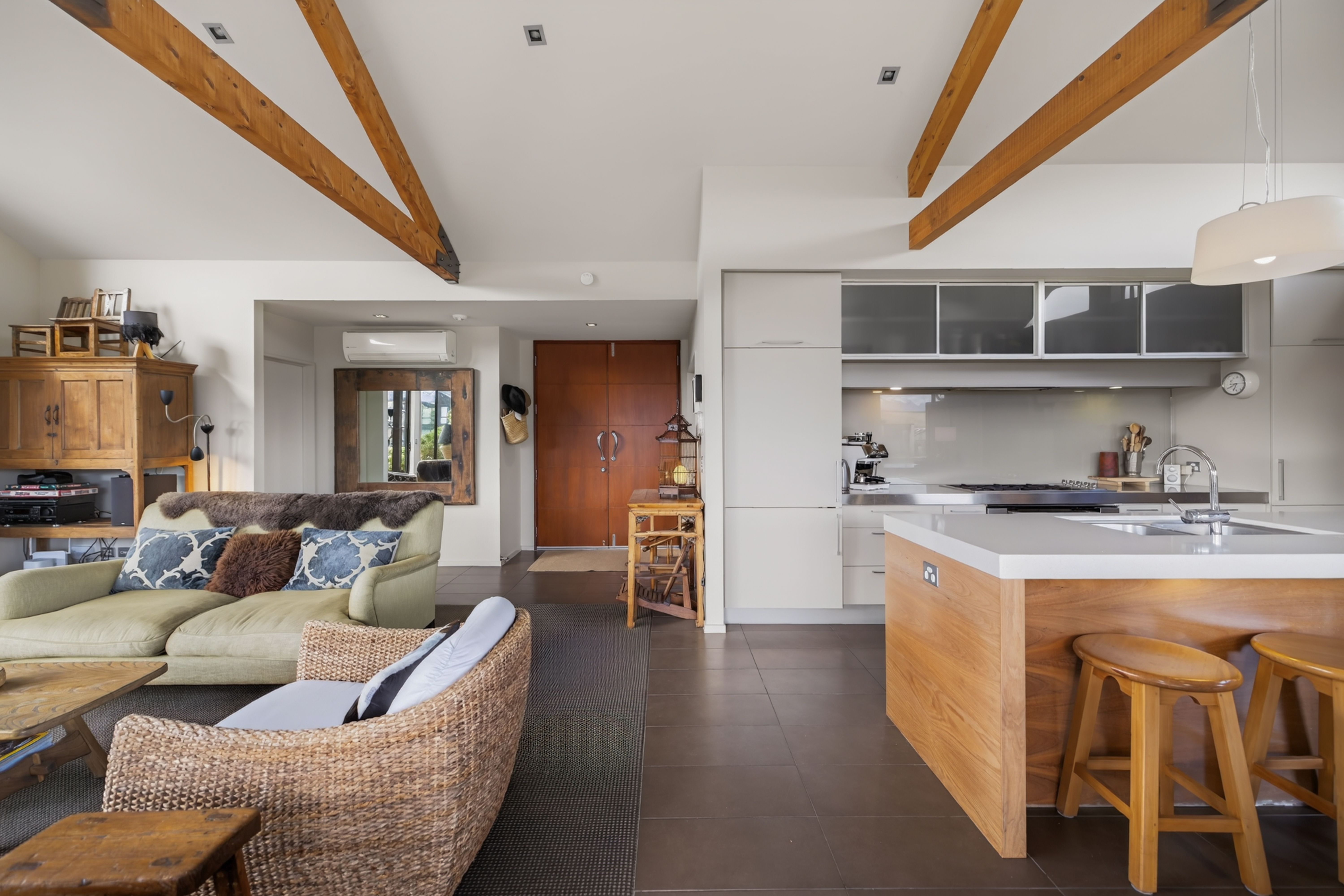  Sun, Space and Reserve Front Outdoor Living - 物件實景