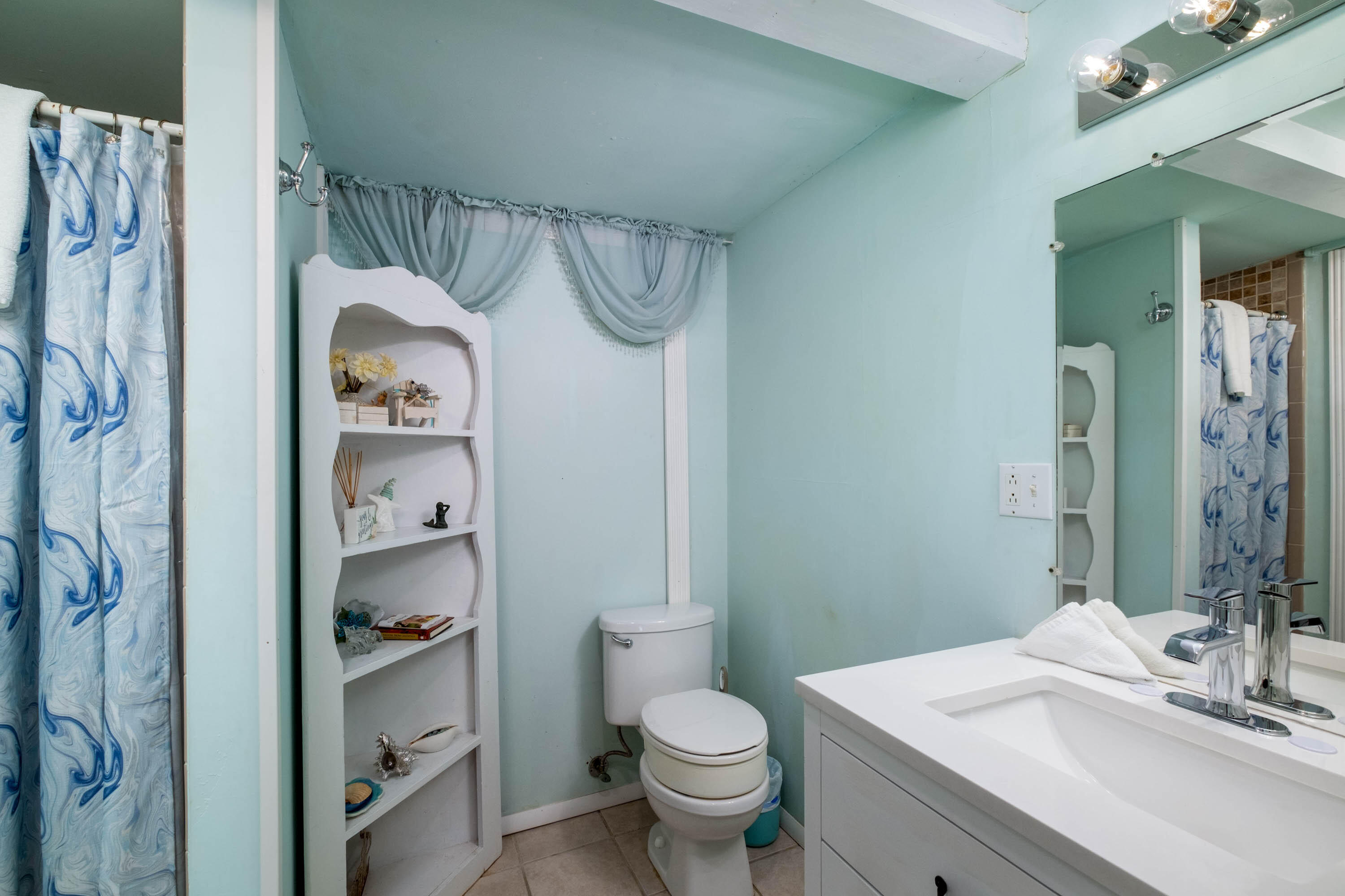 KEY LARGO, Florida, 33037, United States, 10 Bedrooms Bedrooms, ,9 BathroomsBathrooms,Residential,For Sale,1759223