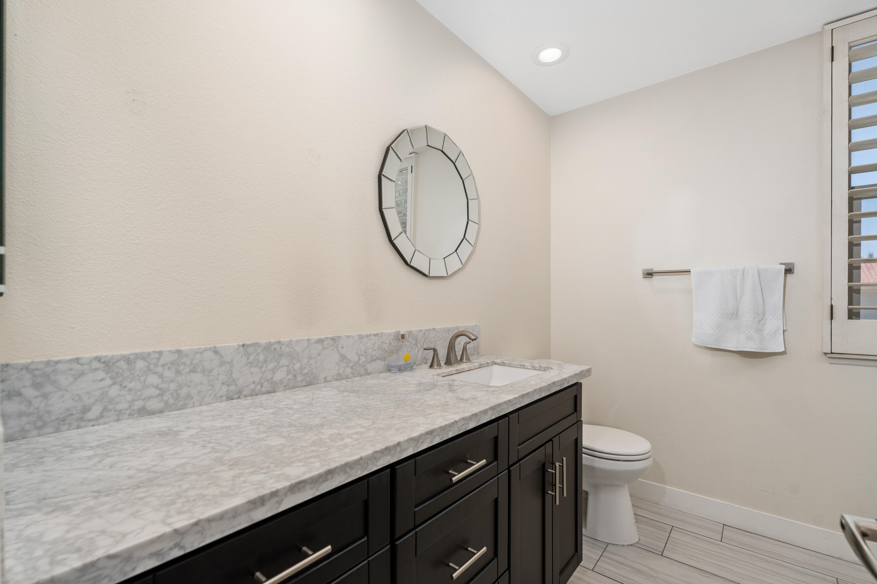 Rancho Mirage, California, 92270, United States, 2 Bedrooms Bedrooms, ,2 BathroomsBathrooms,Residential,For Sale,2002024