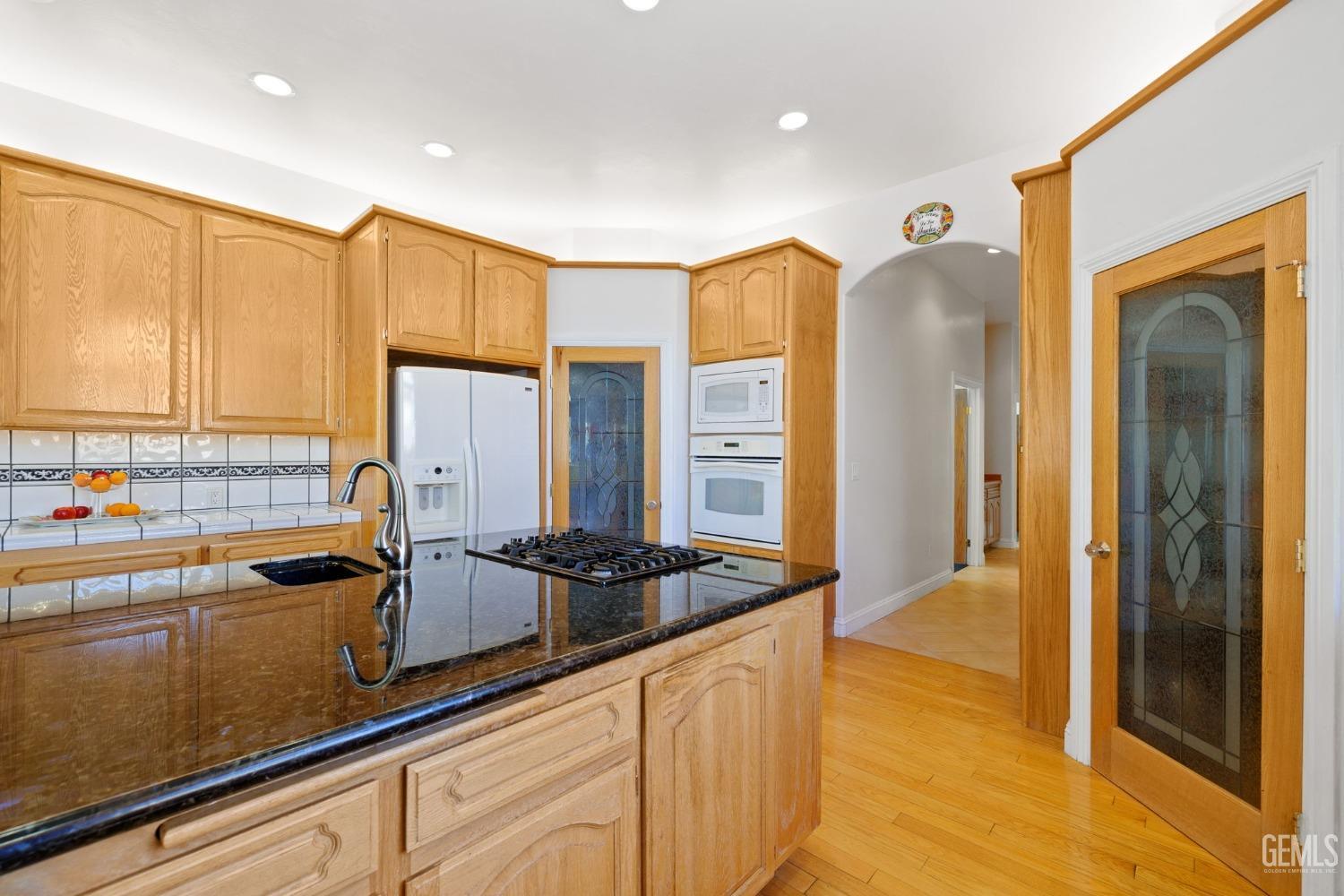 Kernville, California, 93238, United States, 4 Bedrooms Bedrooms, ,3 BathroomsBathrooms,Residential,For Sale,1941989