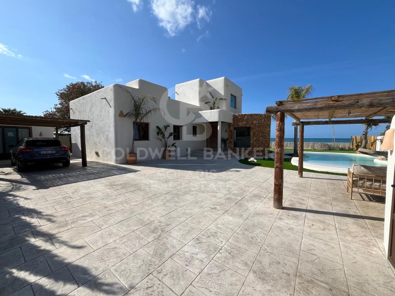 Alicante, D?nia, Les Marines/Las Marinas Alicante, Dénia, Comunidad Valenciana, ES, 4 Bedrooms Bedrooms, ,4 BathroomsBathrooms,Residential,For Sale,Alicante, D?nia, Les Marines/Las Marinas Alicante,1627635