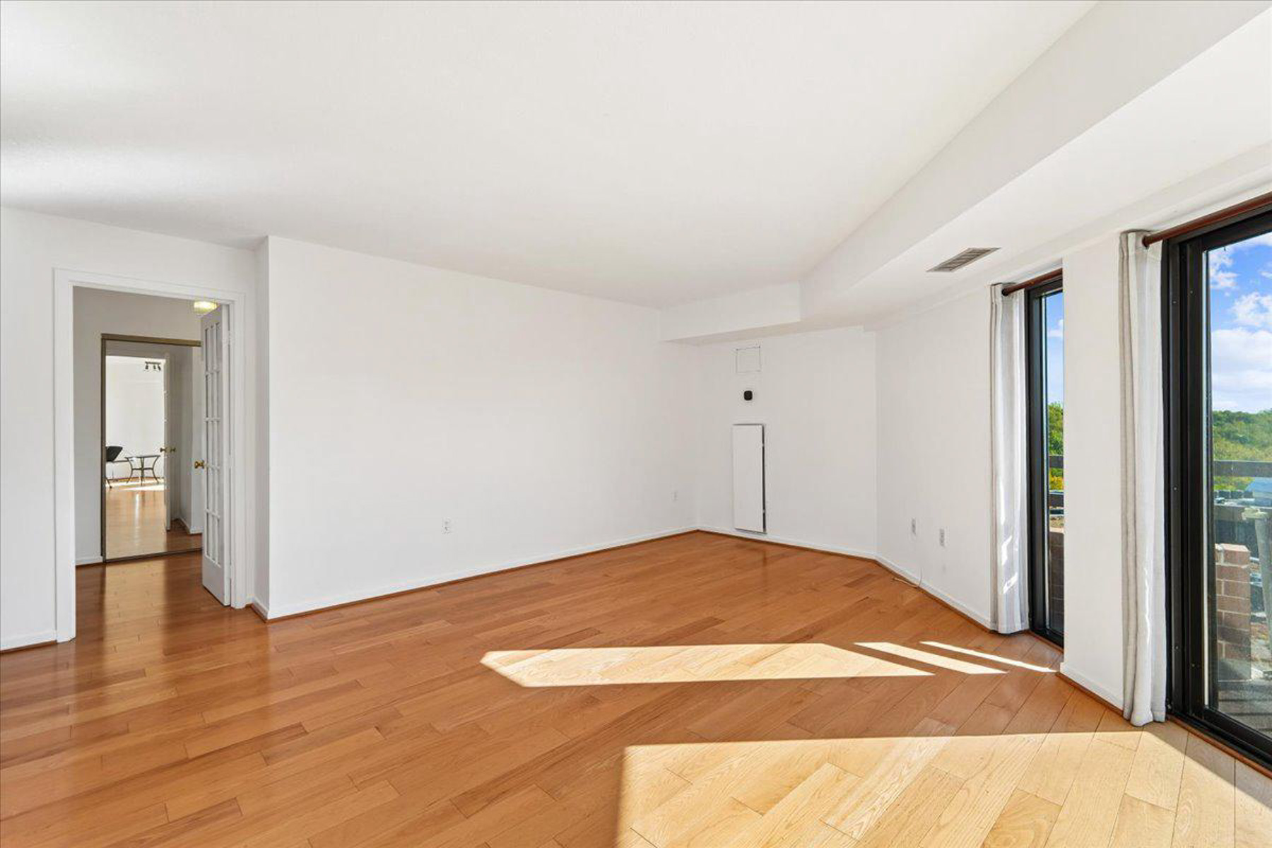 2111 Wisconsin Avenue NW, Washington, DC, 20007 - 物件實景