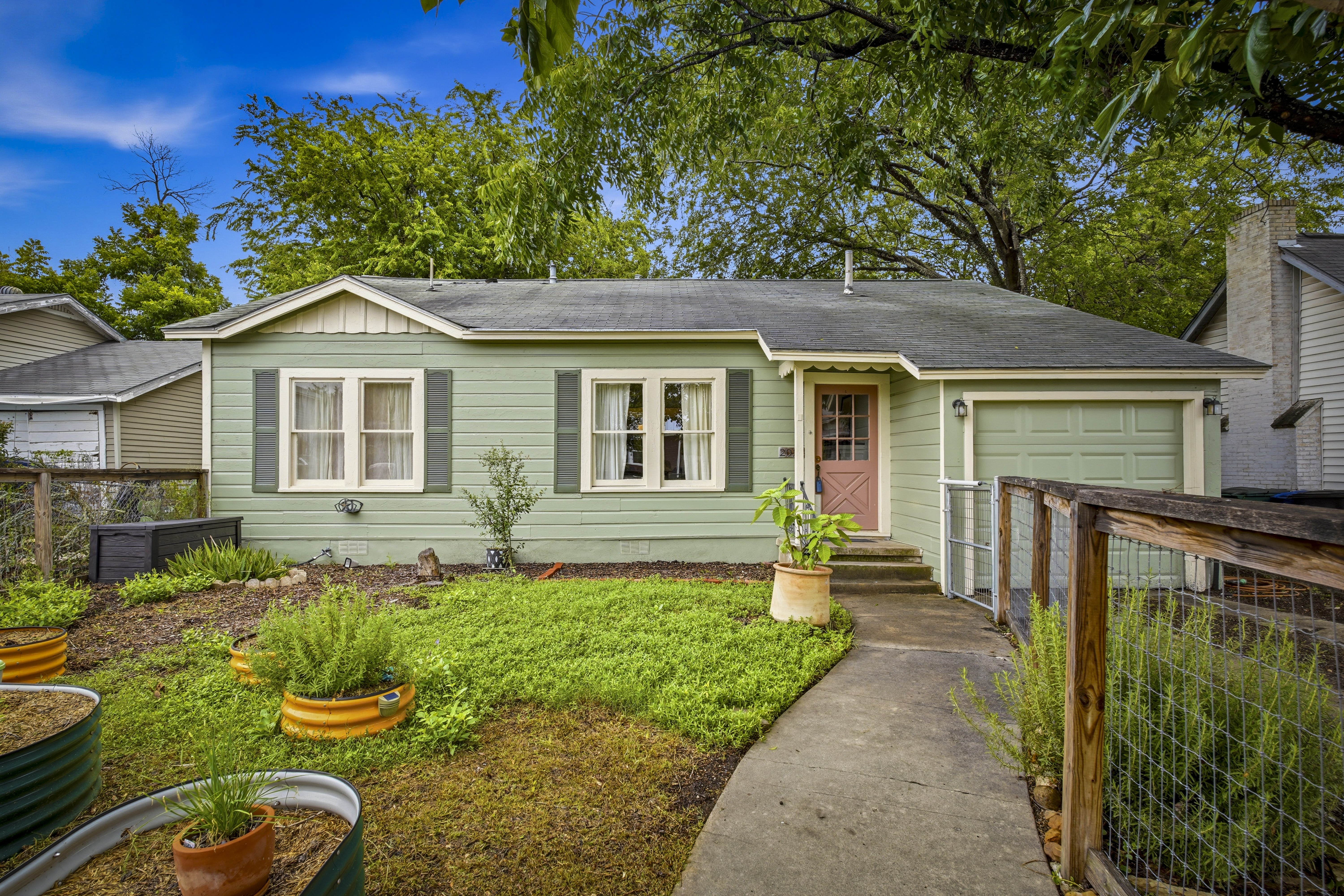  Charming Woodlawn Lake Cottage - 物件實景