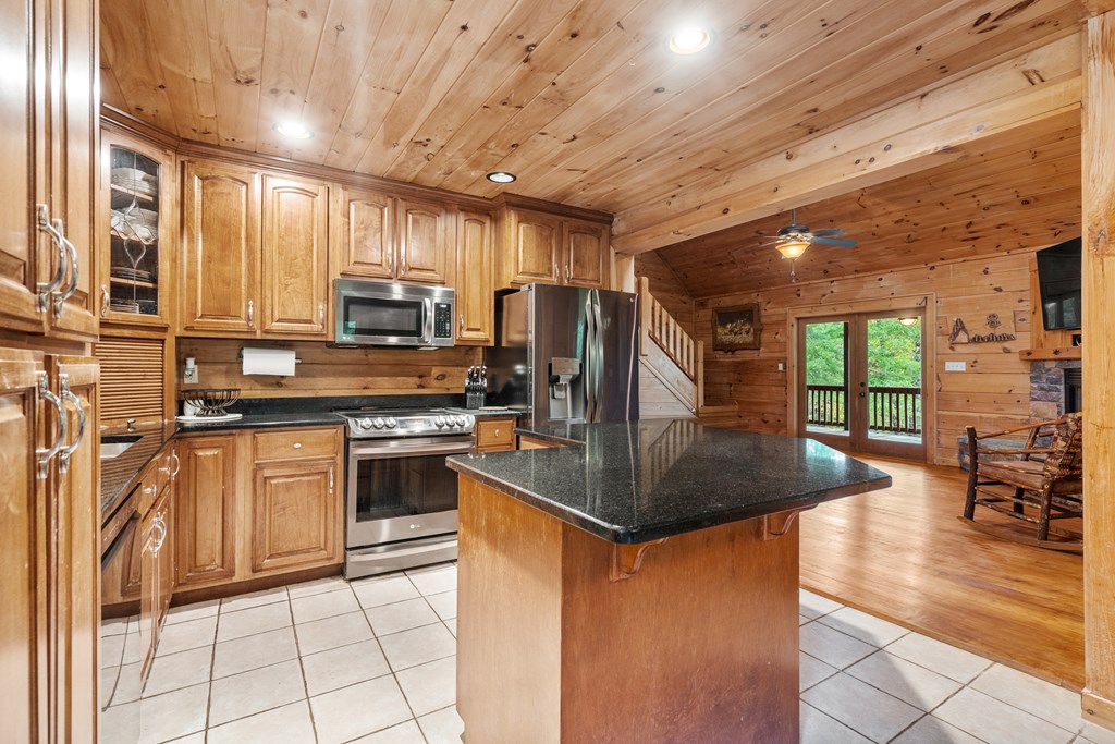 Morganton, Georgia, 30560, United States, 3 Bedrooms Bedrooms, ,3 BathroomsBathrooms,Residential,For Sale,1973910