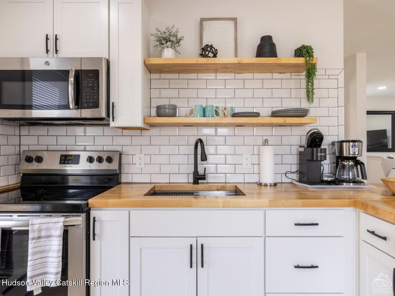 Hunter, New York, 12442, United States, 5 Bedrooms Bedrooms, ,Residential,For Sale,1991785