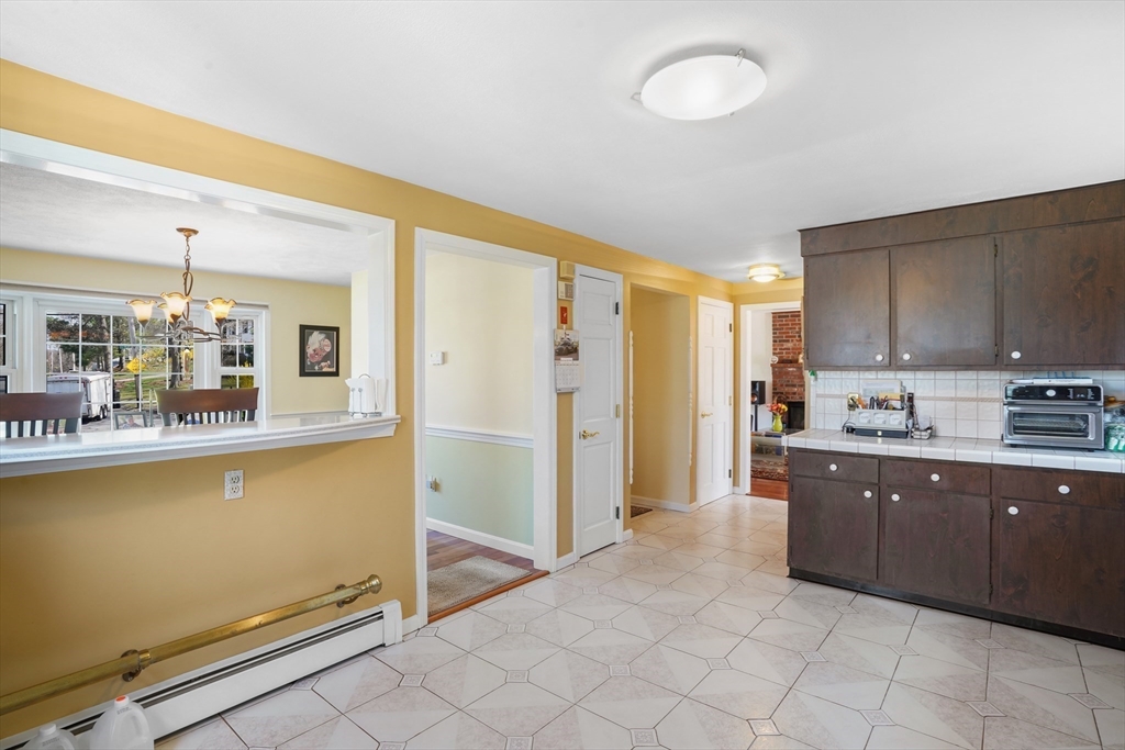 Burlington, Massachusetts, 01803, United States, 3 Bedrooms Bedrooms, ,2 BathroomsBathrooms,Residential,For Sale,2039576