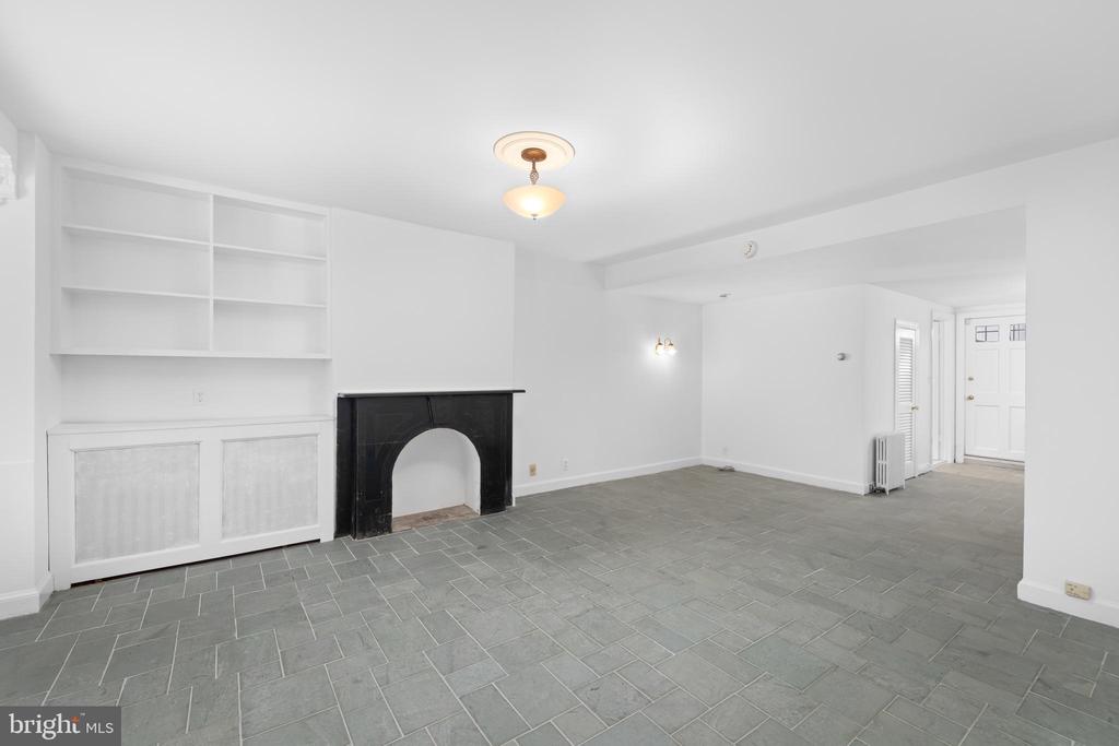 Washington, District of Columbia, 20003, United States, 3 Bedrooms Bedrooms, ,4 BathroomsBathrooms,Residential,For Sale,2048828