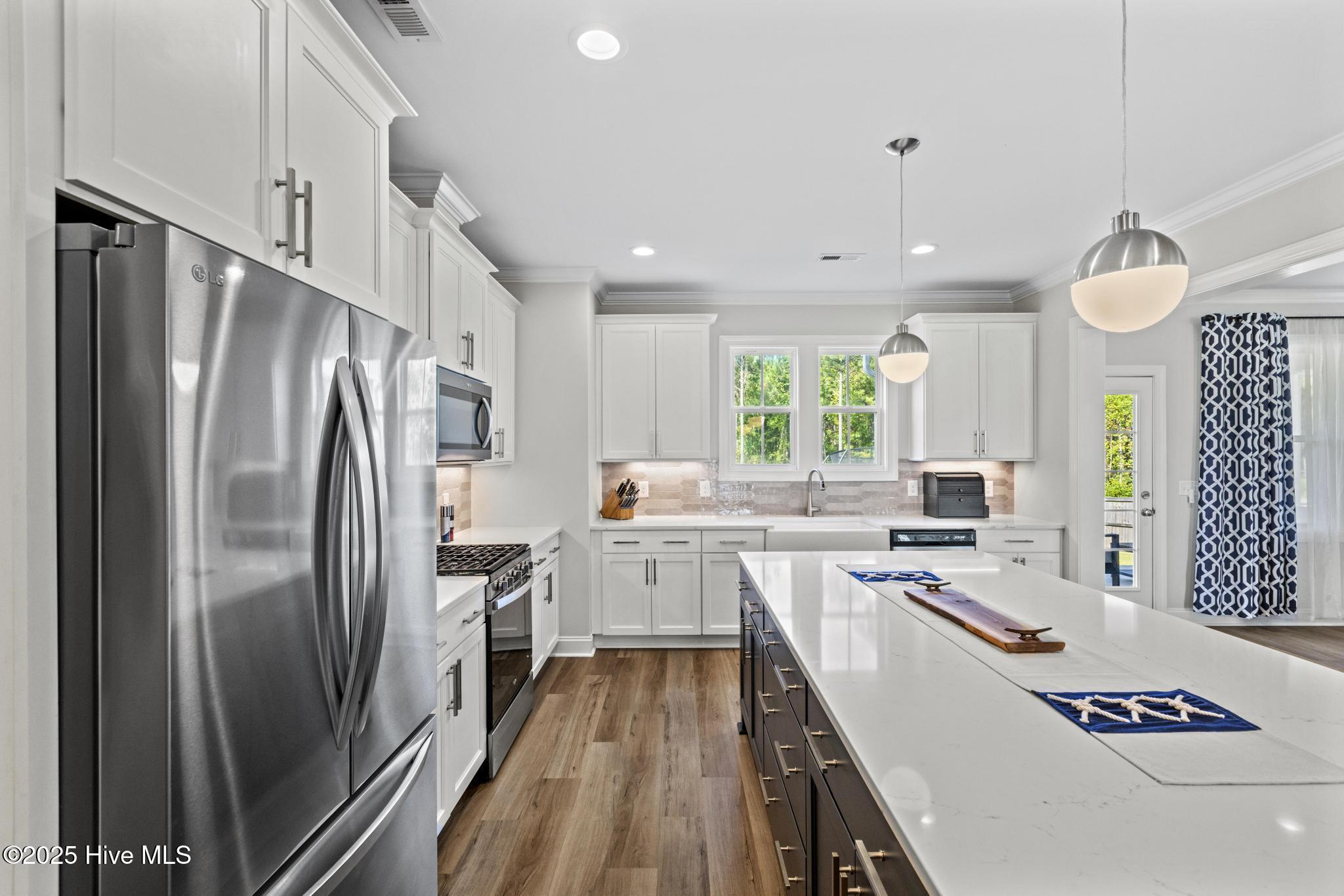 Peletier, North Carolina, 28584, United States, 4 Bedrooms Bedrooms, ,3 BathroomsBathrooms,Residential,For Sale,1976266