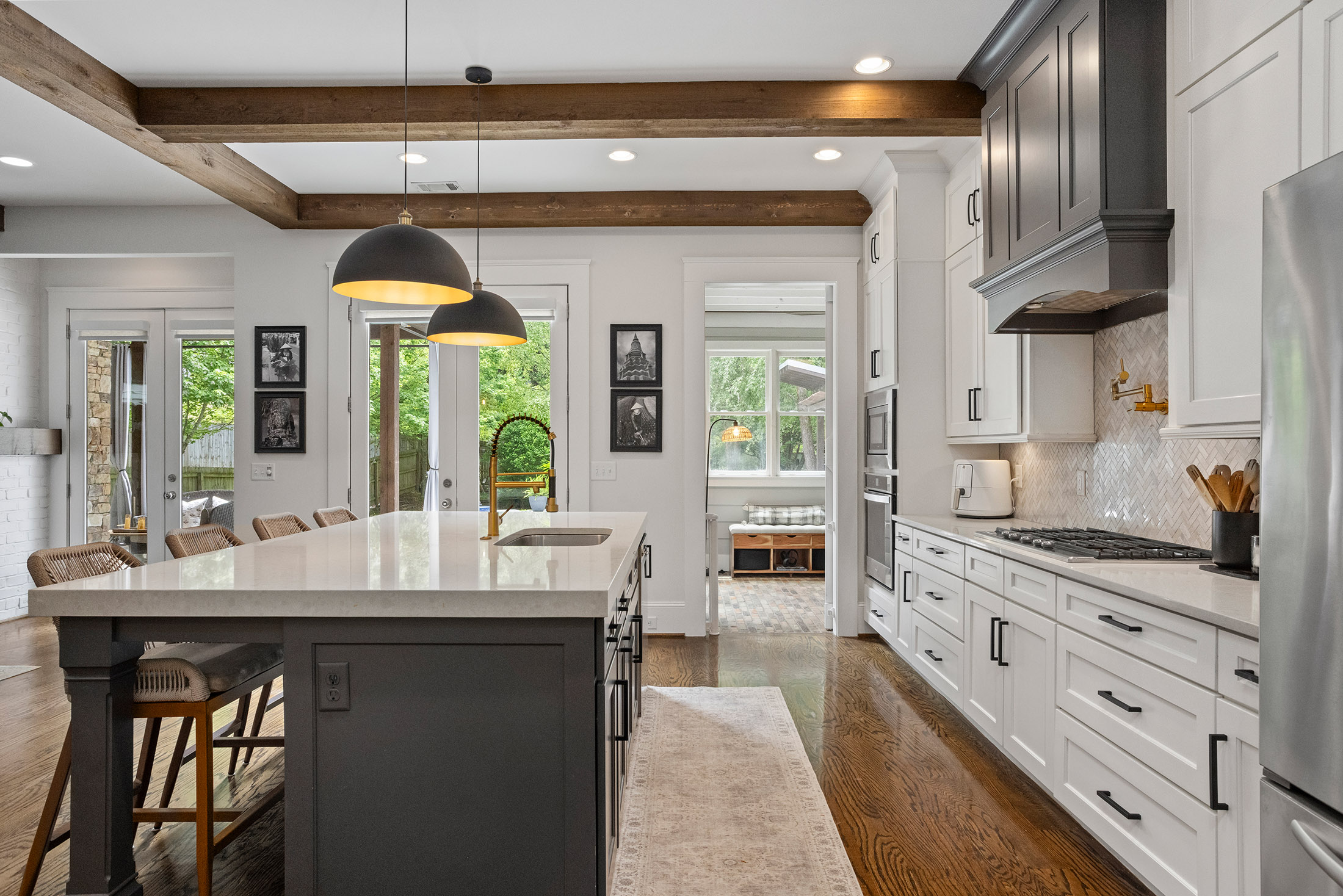  Extraordinary Custom-Built Home in Brookhaven - 物件實景
