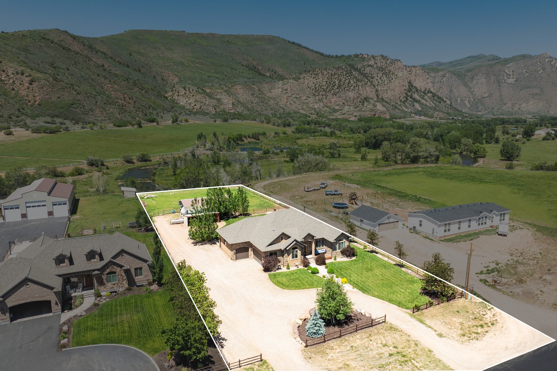  4,000+ SF Home, 1 Acre, Duchesne River Fly Fishing Easement - 物件實景