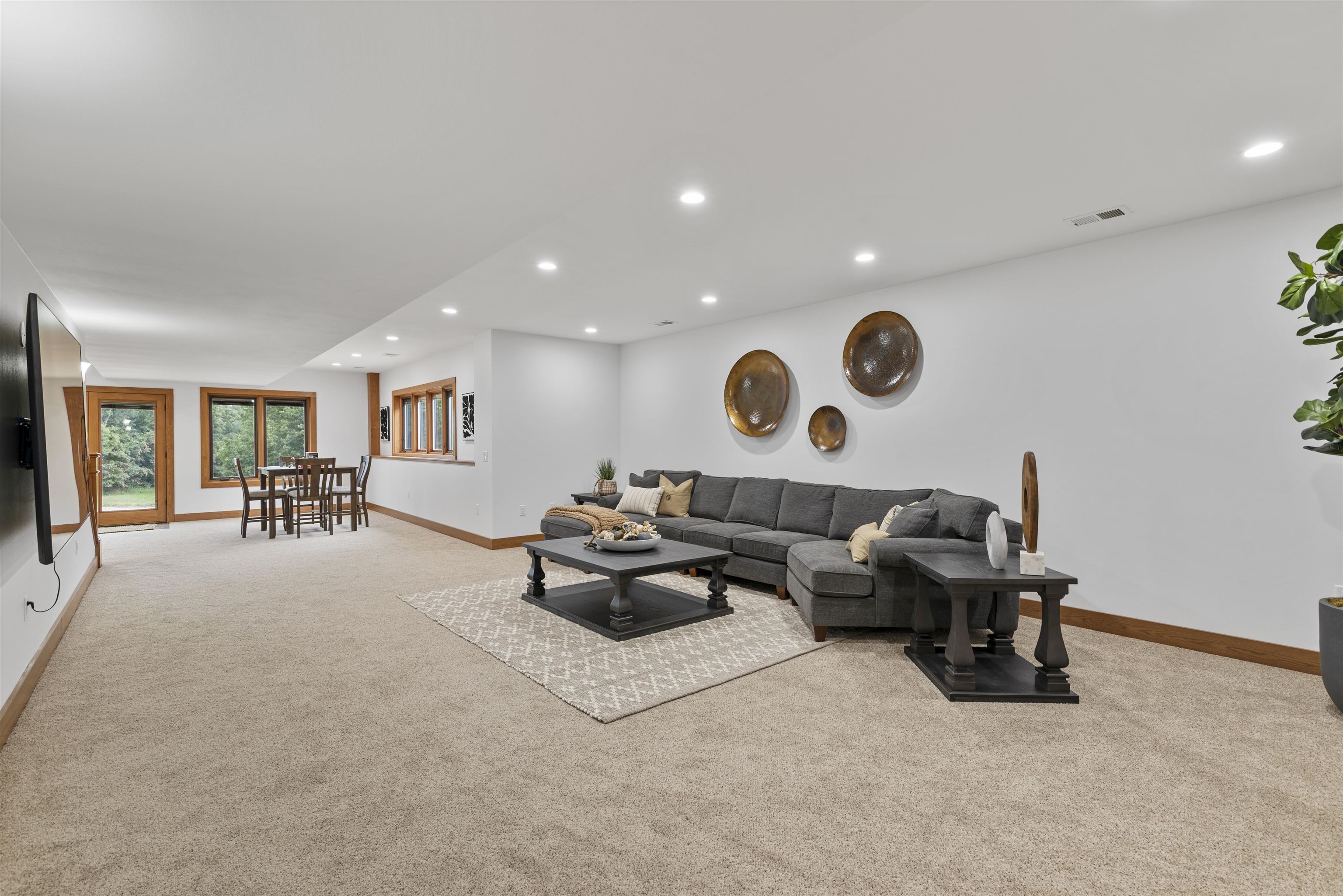 Avoca, Wisconsin, 53506, United States, 3 Bedrooms Bedrooms, ,4 BathroomsBathrooms,Residential,For Sale,1895039