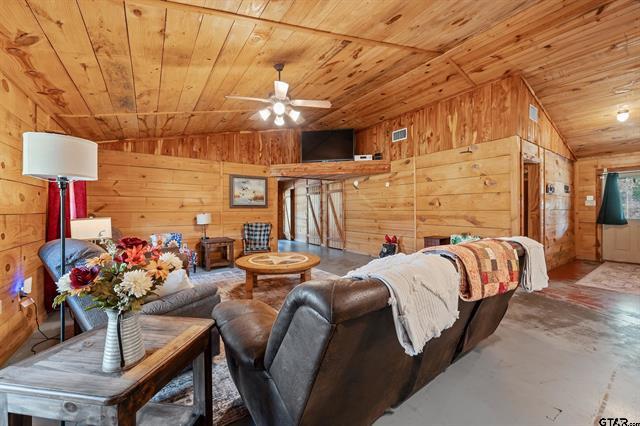 Winona, Texas, 75792, United States, 4 Bedrooms Bedrooms, ,3 BathroomsBathrooms,Residential,For Sale,1996404