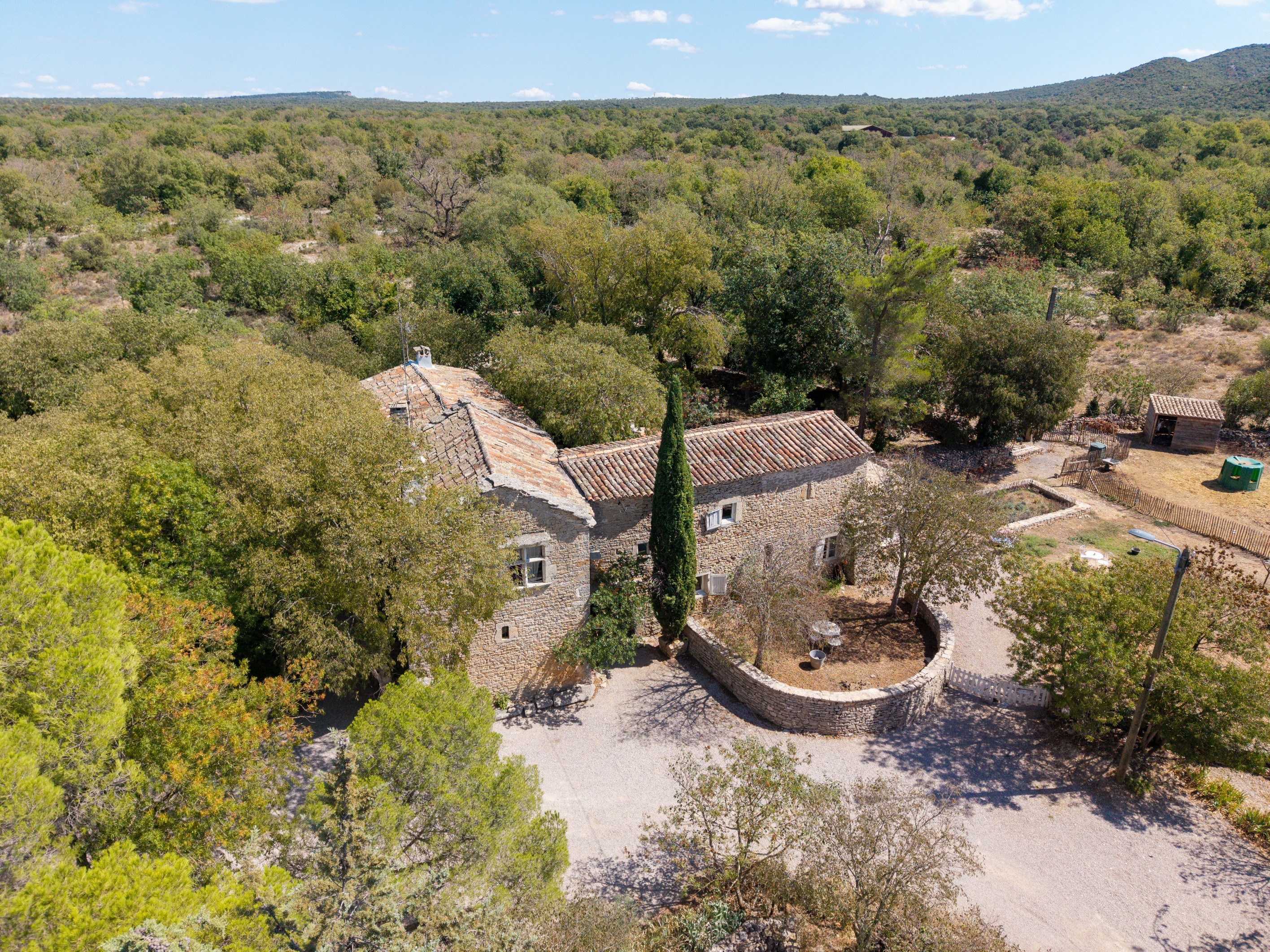  An exceptional stone farmhouse exuding charm and authenticity - 物件實景