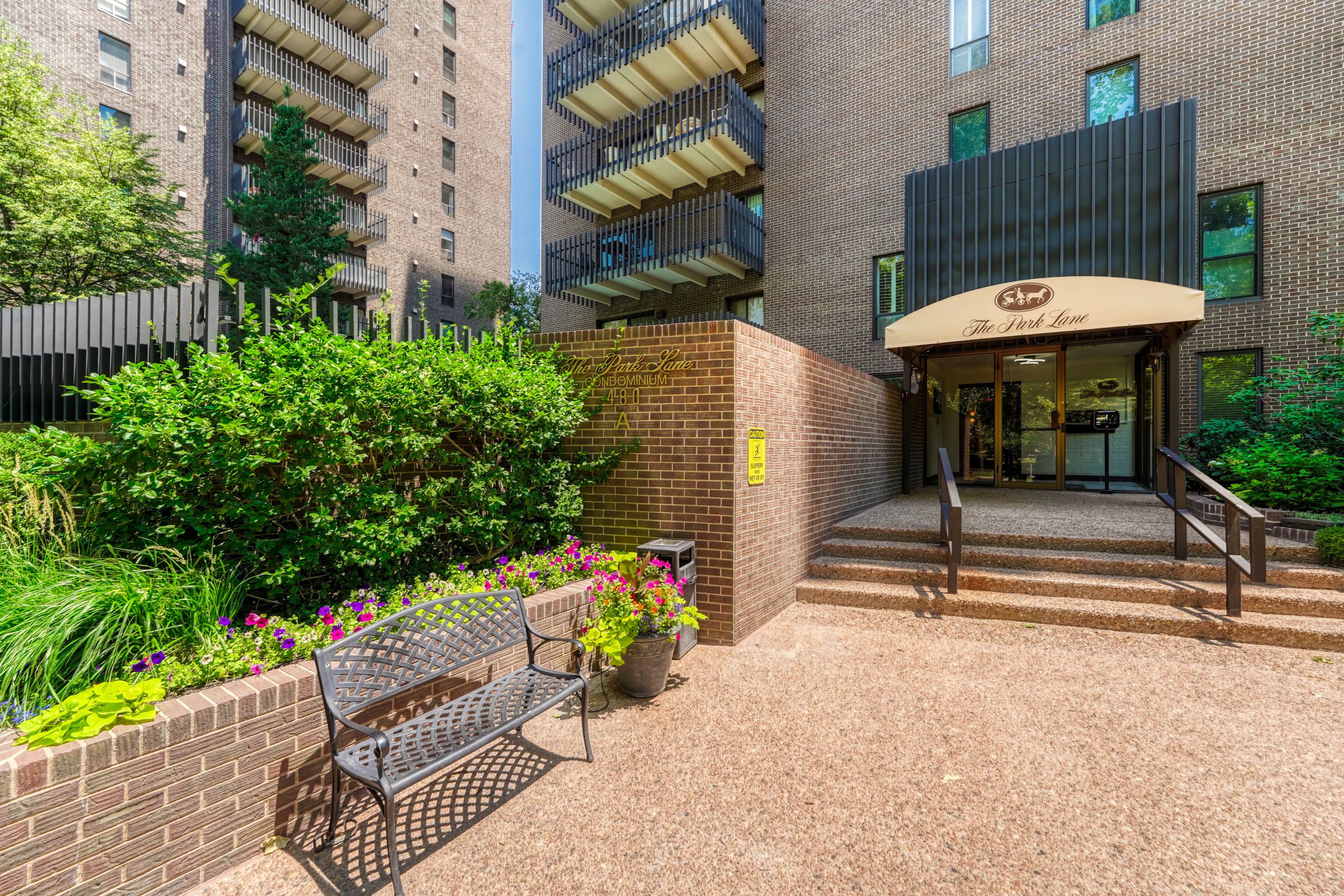  Contemporary Condo Perched on 7th Floor Above Washington Park - 物件實景