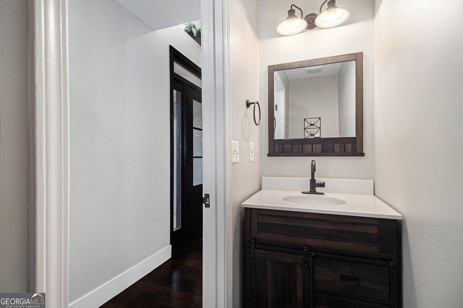 Cumming, Georgia, 30028, United States, 4 Bedrooms Bedrooms, ,3 BathroomsBathrooms,Residential,For Sale,1997865