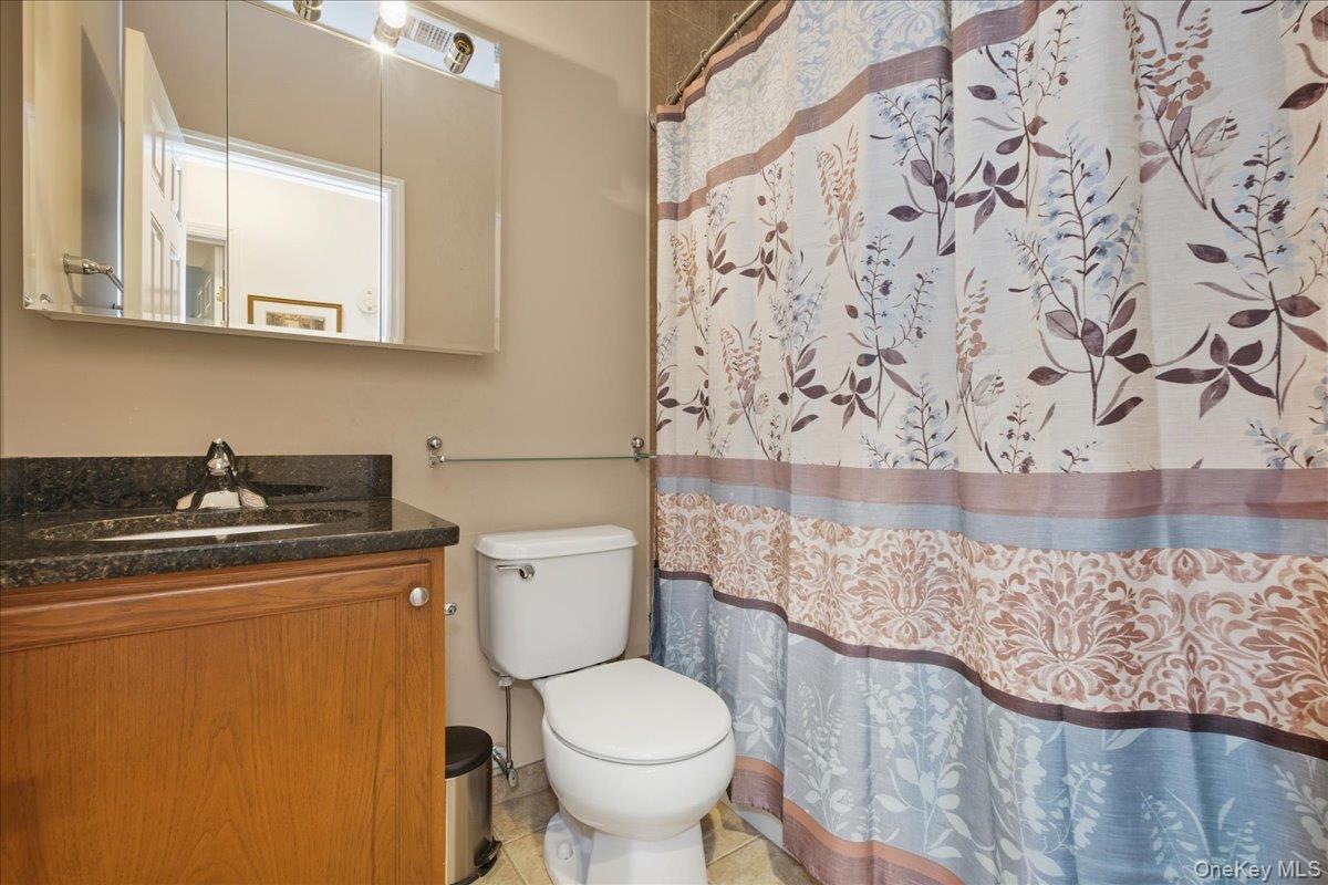 East Meadow, New York, 11554, United States, 2 Bedrooms Bedrooms, ,2 BathroomsBathrooms,Residential,For Sale,1958127