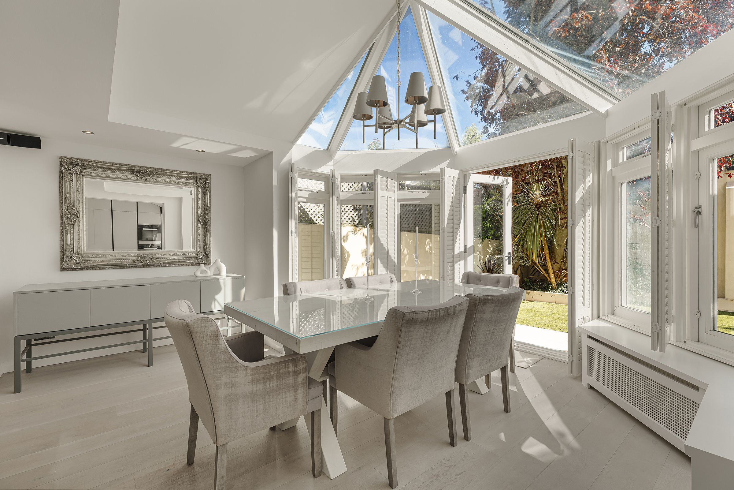  A Garden Apartment with Private Garage in the Heart of Little Venice - 物件實景