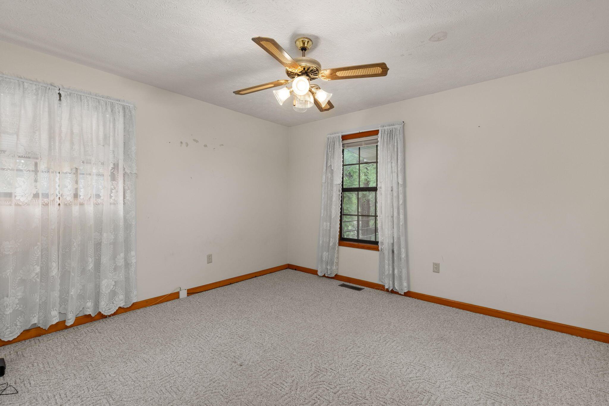 Reagan, Tennessee, 38368, United States, 6 Bedrooms Bedrooms, ,5 BathroomsBathrooms,Residential,For Sale,1927182