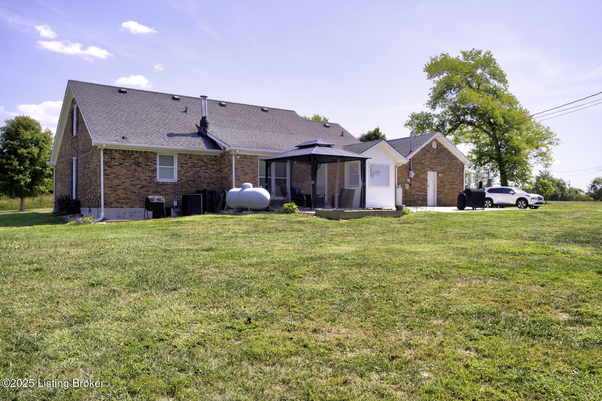 Bloomfield, Kentucky, 40008, United States, 3 Bedrooms Bedrooms, ,3 BathroomsBathrooms,Residential,For Sale,1968876