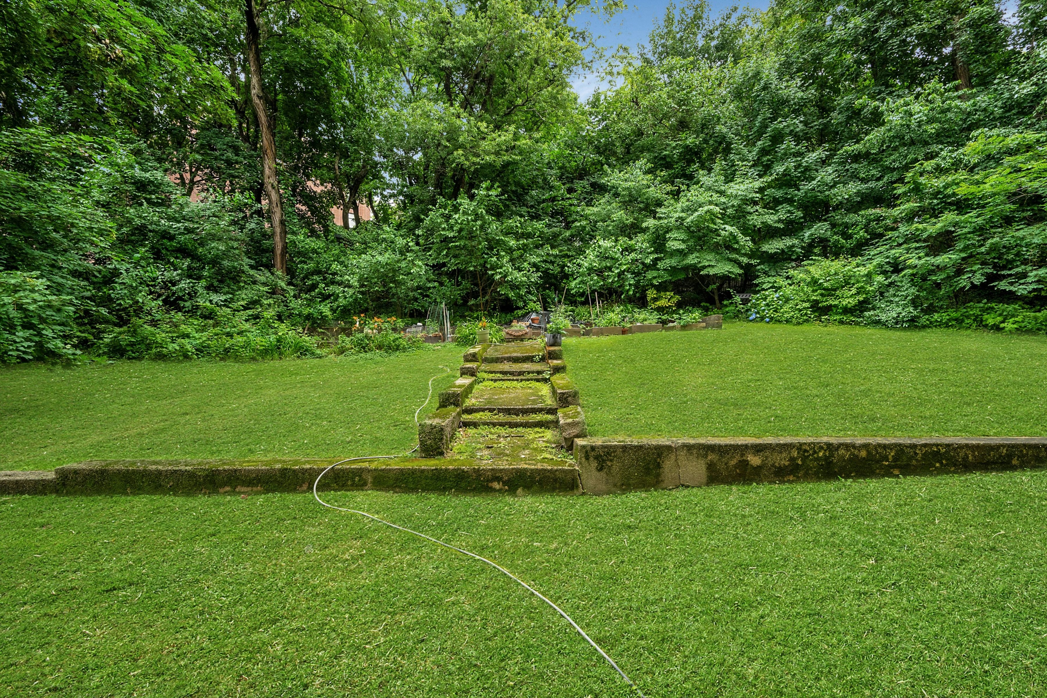  735 Kappock Street - 物件實景