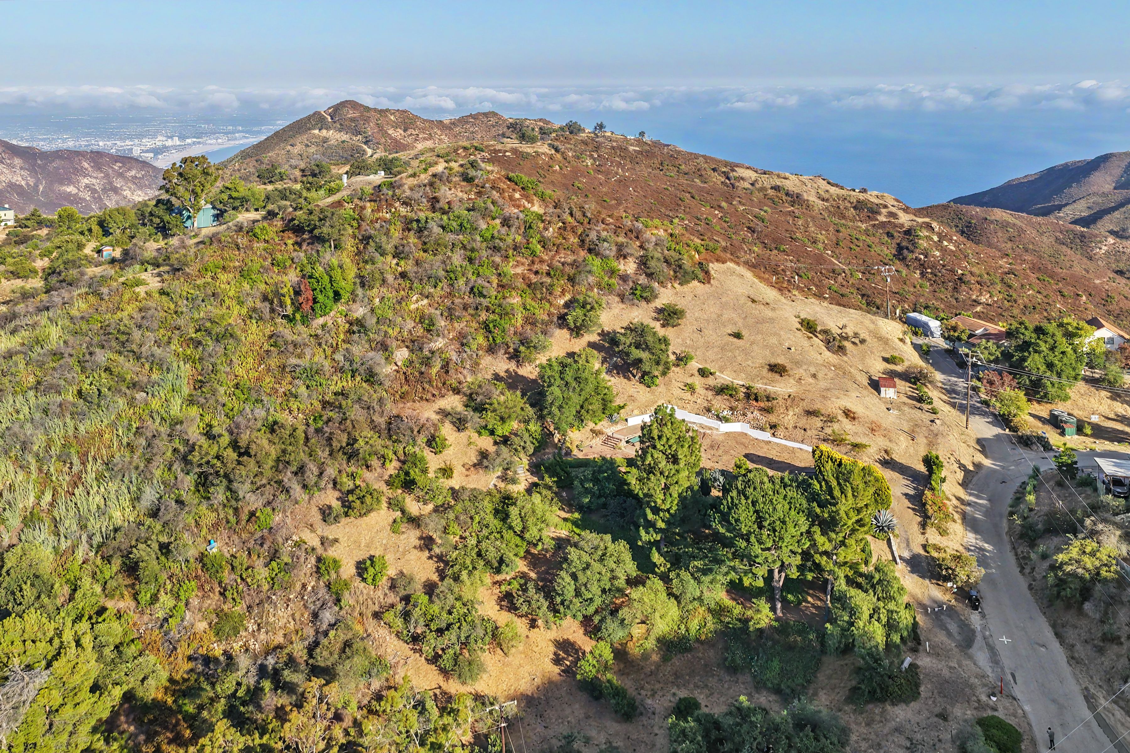  2188 Tuna Canyon Rd - 物件實景