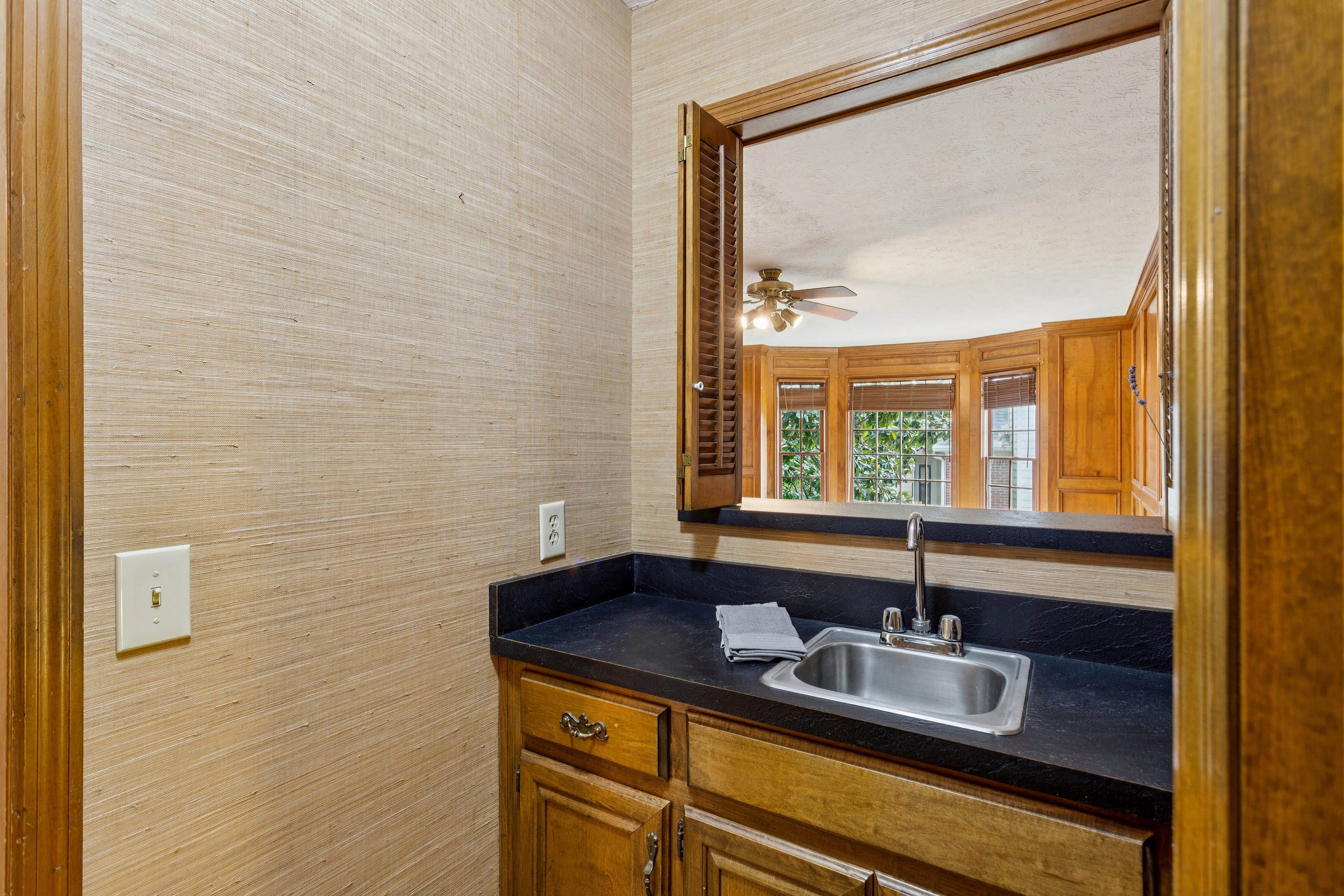  Beautiful Home on Corner Lot in Coveted Princeton Mill Subdivision - 物件實景