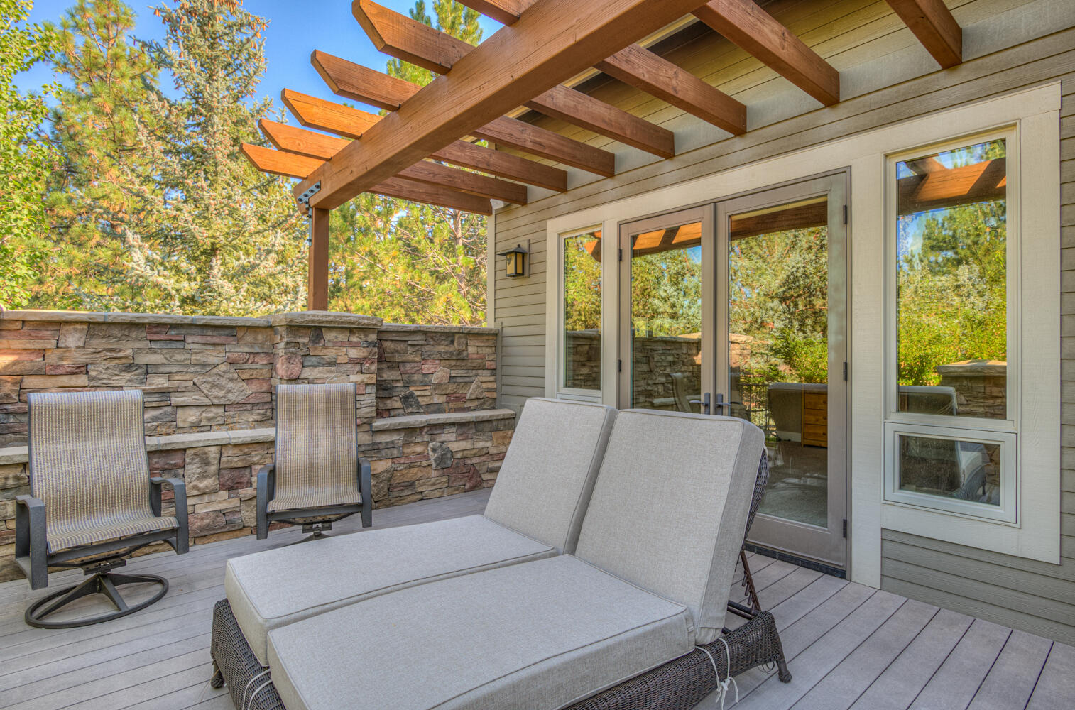 Bend, Oregon, 97703, United States, 4 Bedrooms Bedrooms, ,5 BathroomsBathrooms,Residential,For Sale,1979123