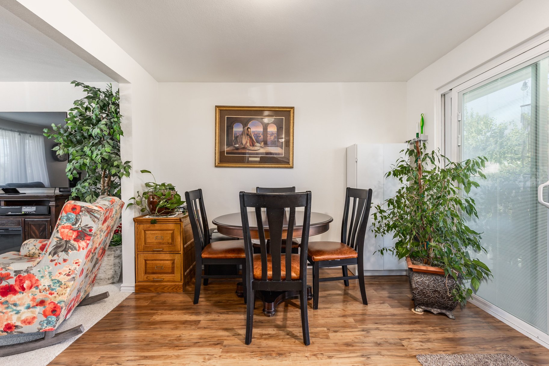  Fully Updated and Move-In Ready - 物件實景