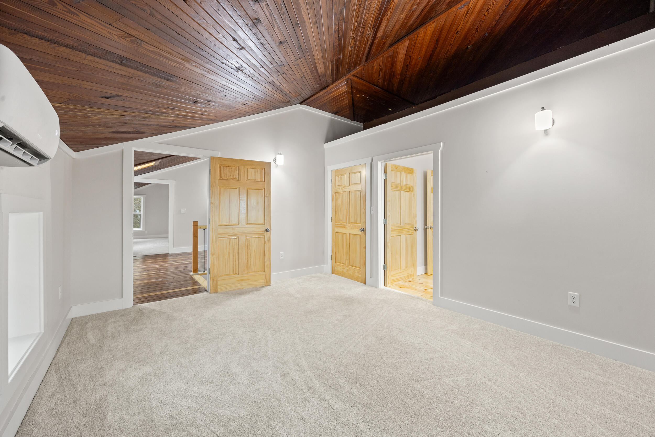 Corinth, Kentucky, 41010, United States, 4 Bedrooms Bedrooms, ,4 BathroomsBathrooms,Residential,For Sale,1992154