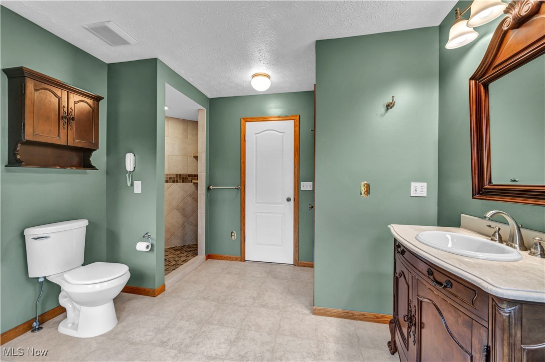 Lagrange, Ohio, 44050, United States, 3 Bedrooms Bedrooms, ,3 BathroomsBathrooms,Residential,For Sale,1988206