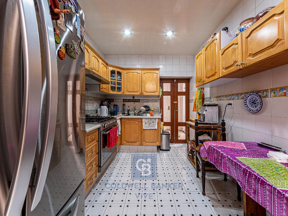 Chihuahua, Cuauhtémoc, Ciudad de México, 06700, Mexico, 5 Bedrooms Bedrooms, ,4 BathroomsBathrooms,Residential,For Sale,Chihuahua,1571530