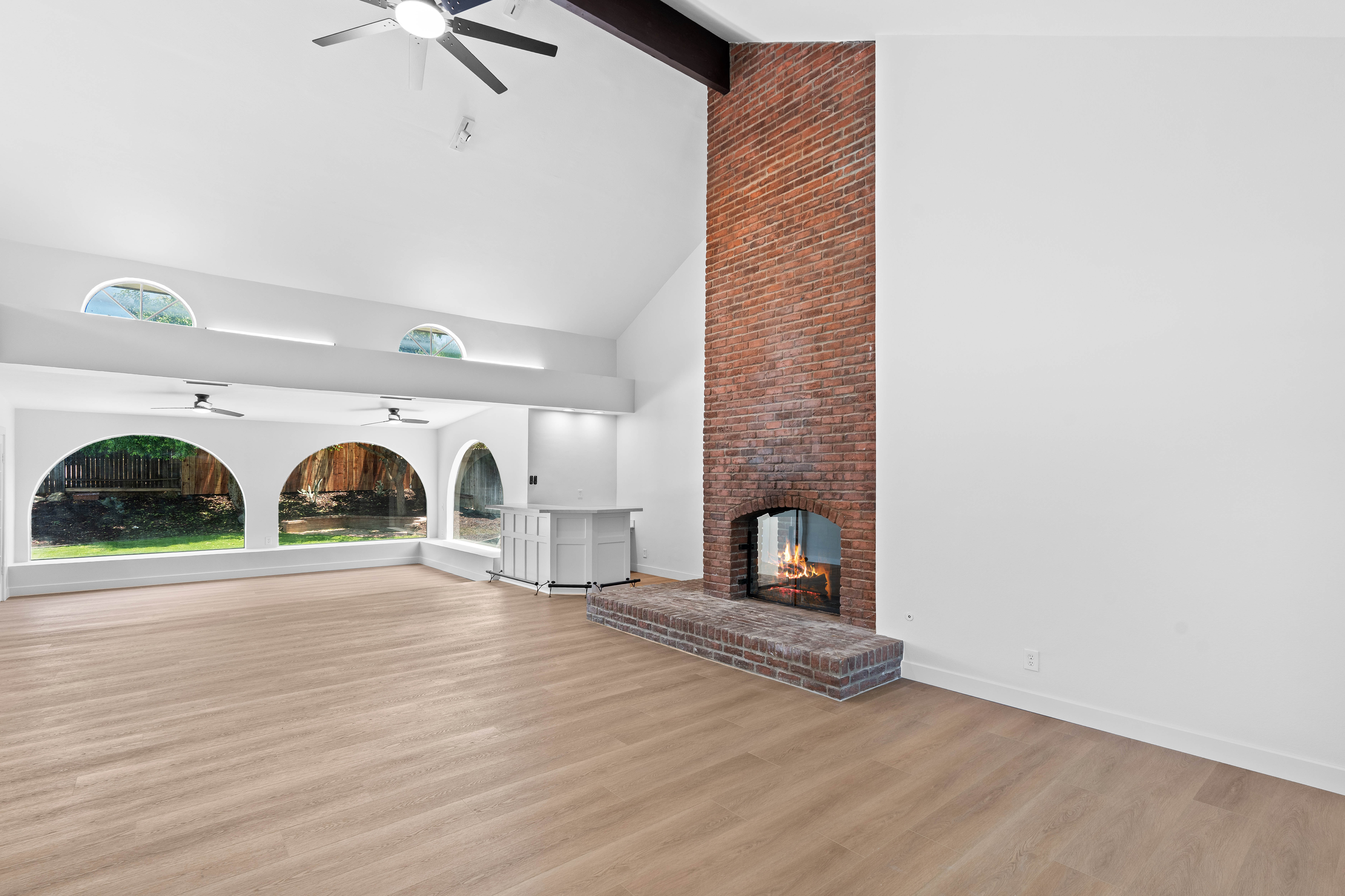  2463 Falling Oak Drive, Riverside, CA 92506 - 物件實景