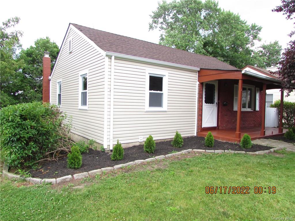 New Rochelle, New York, 10801, United States, 3 Bedrooms Bedrooms, ,1 BathroomBathrooms,Residential,For Sale,1942775