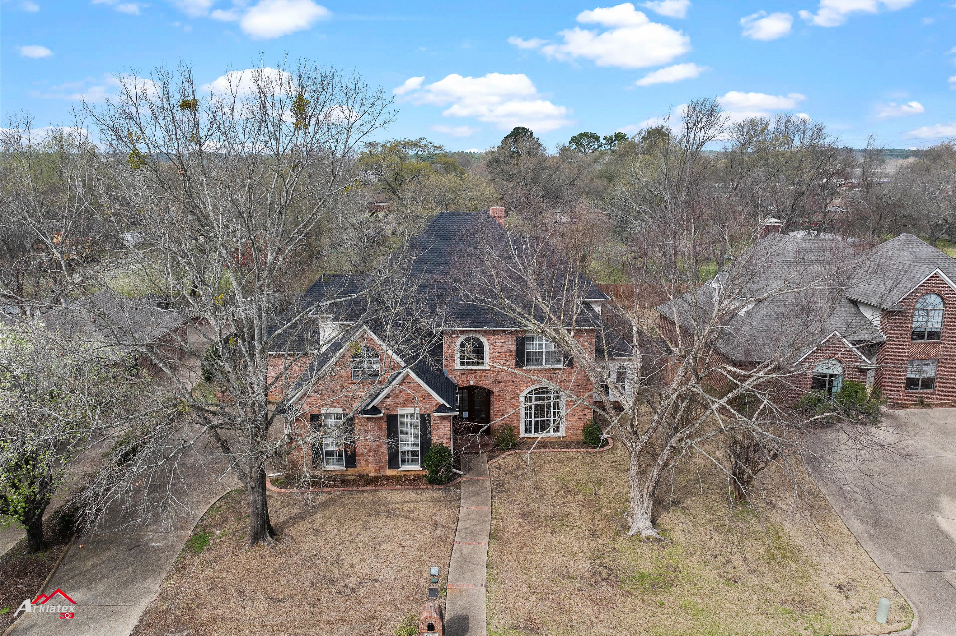 Henderson, Texas, 75703, United States, 5 Bedrooms Bedrooms, ,4 BathroomsBathrooms,Residential,For Sale,1934371