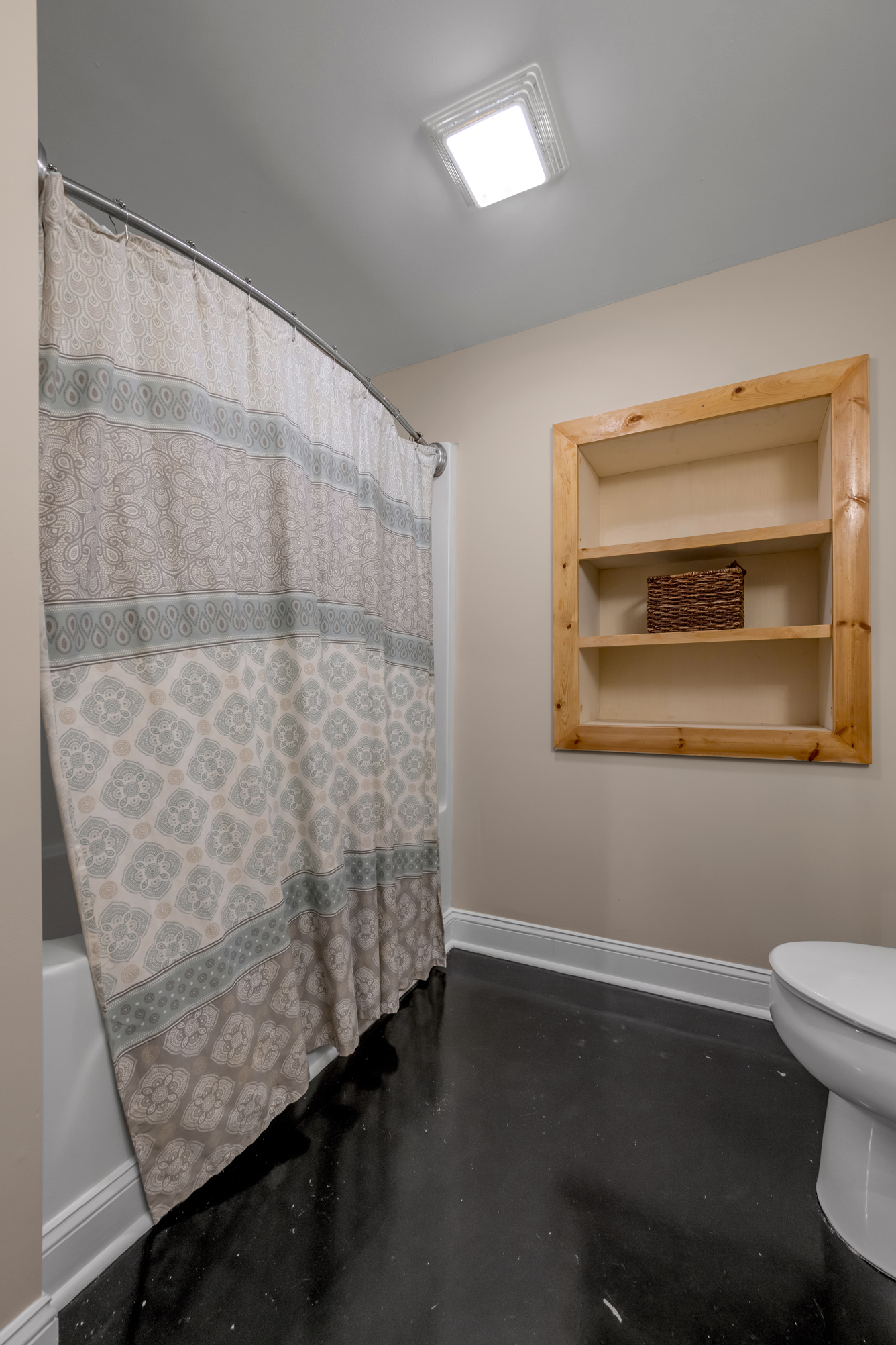  186 Hunter Drive - 物件實景