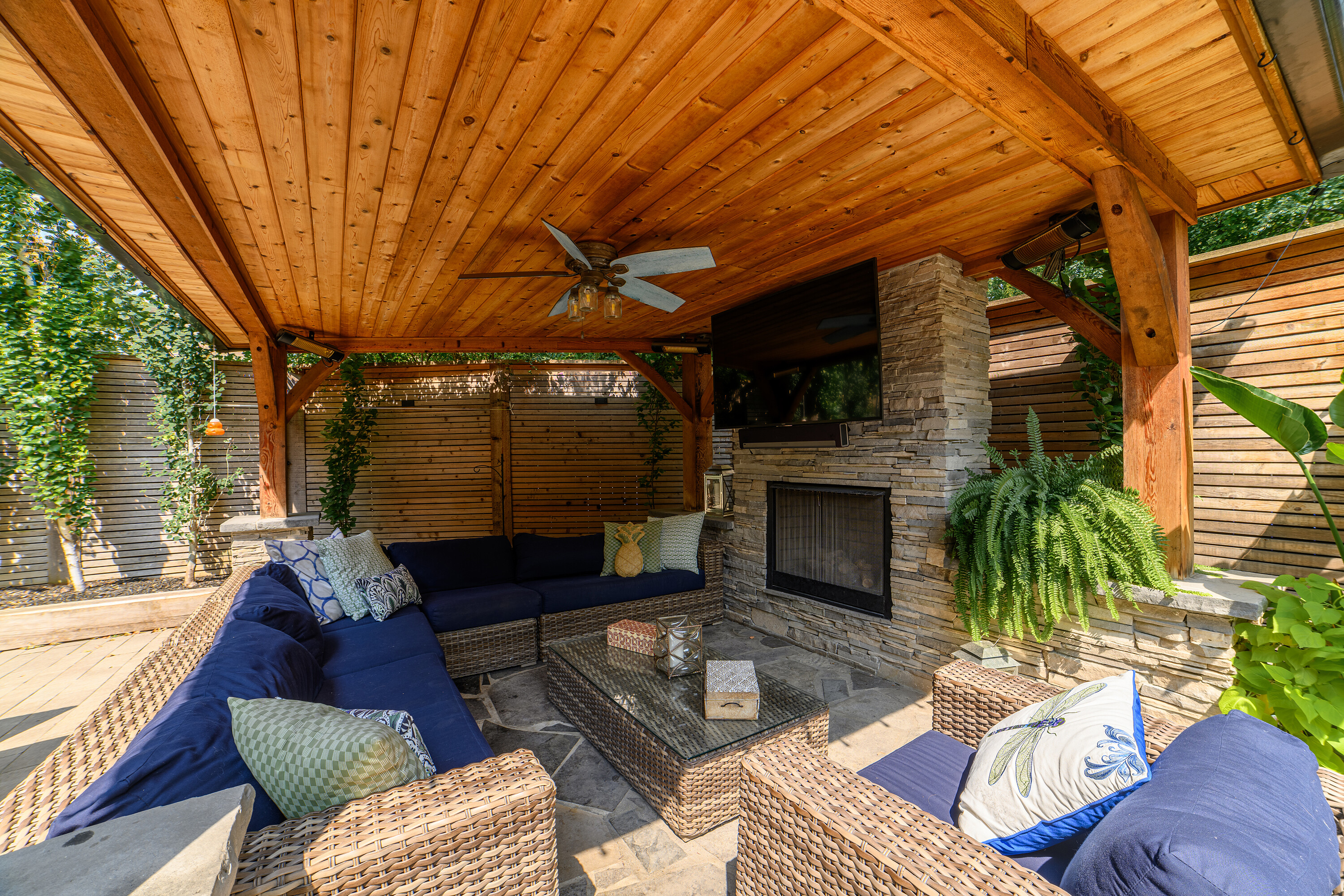  Coveted Rosedale - 物件實景