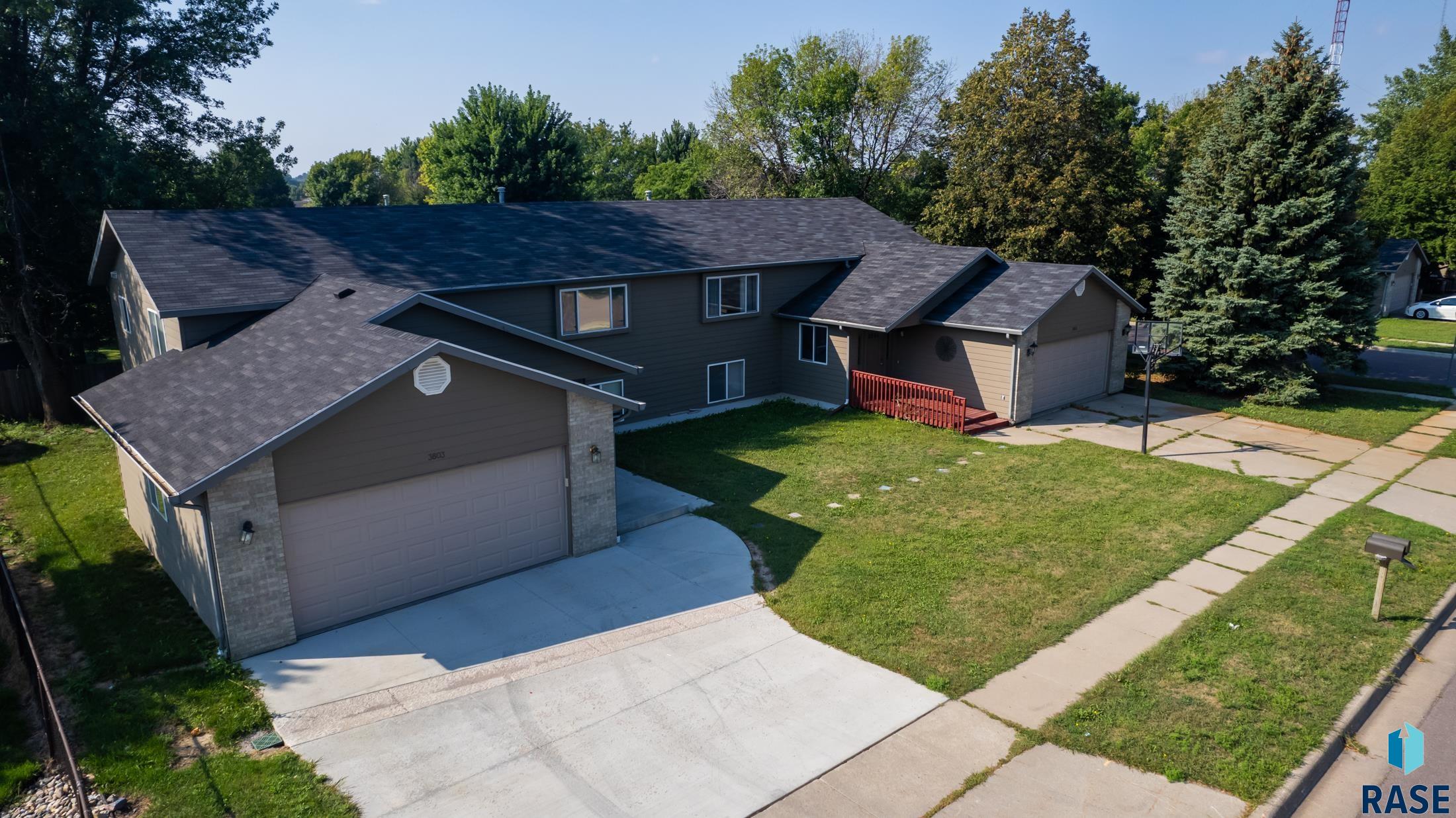 Sioux Falls, South Dakota, 57103, United States, ,Residential,For Sale,1881642