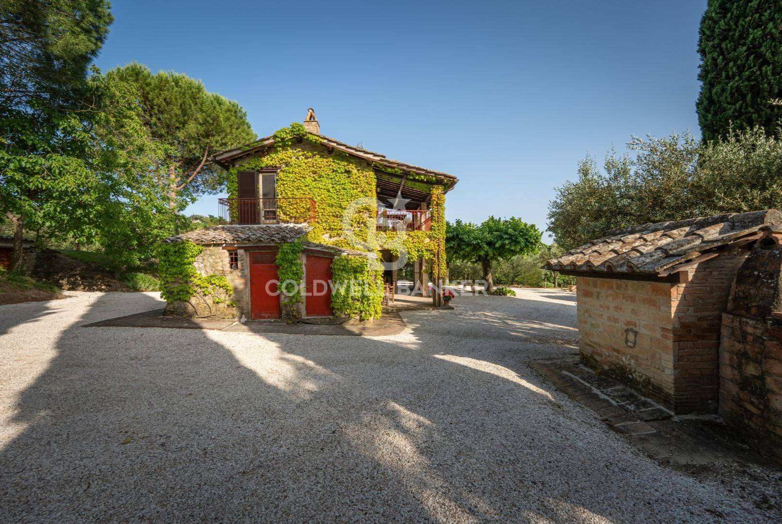 Perugia, Perugia, 06100, IT, 6 Bedrooms Bedrooms, ,3 BathroomsBathrooms,Residential,For Sale,1883691